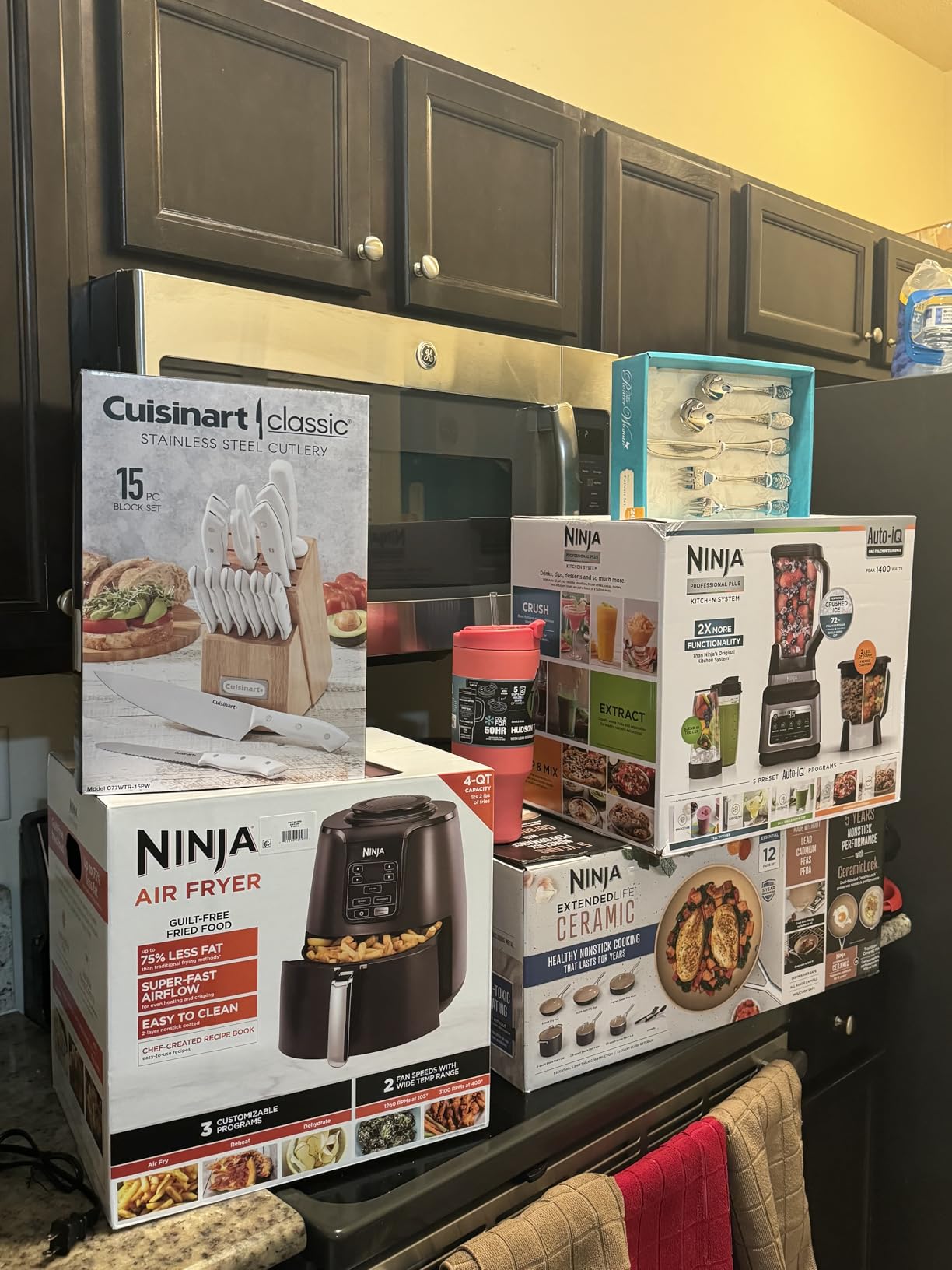 Ninja Professional Plus Kitchen System BN801 | 1400 WP, 5 Functions with Auto IQ, 72-oz. Blender Pitcher, 64-oz. Processor Bowl, (2) 24-oz. To-Go Cups | Grey customer photo 1
