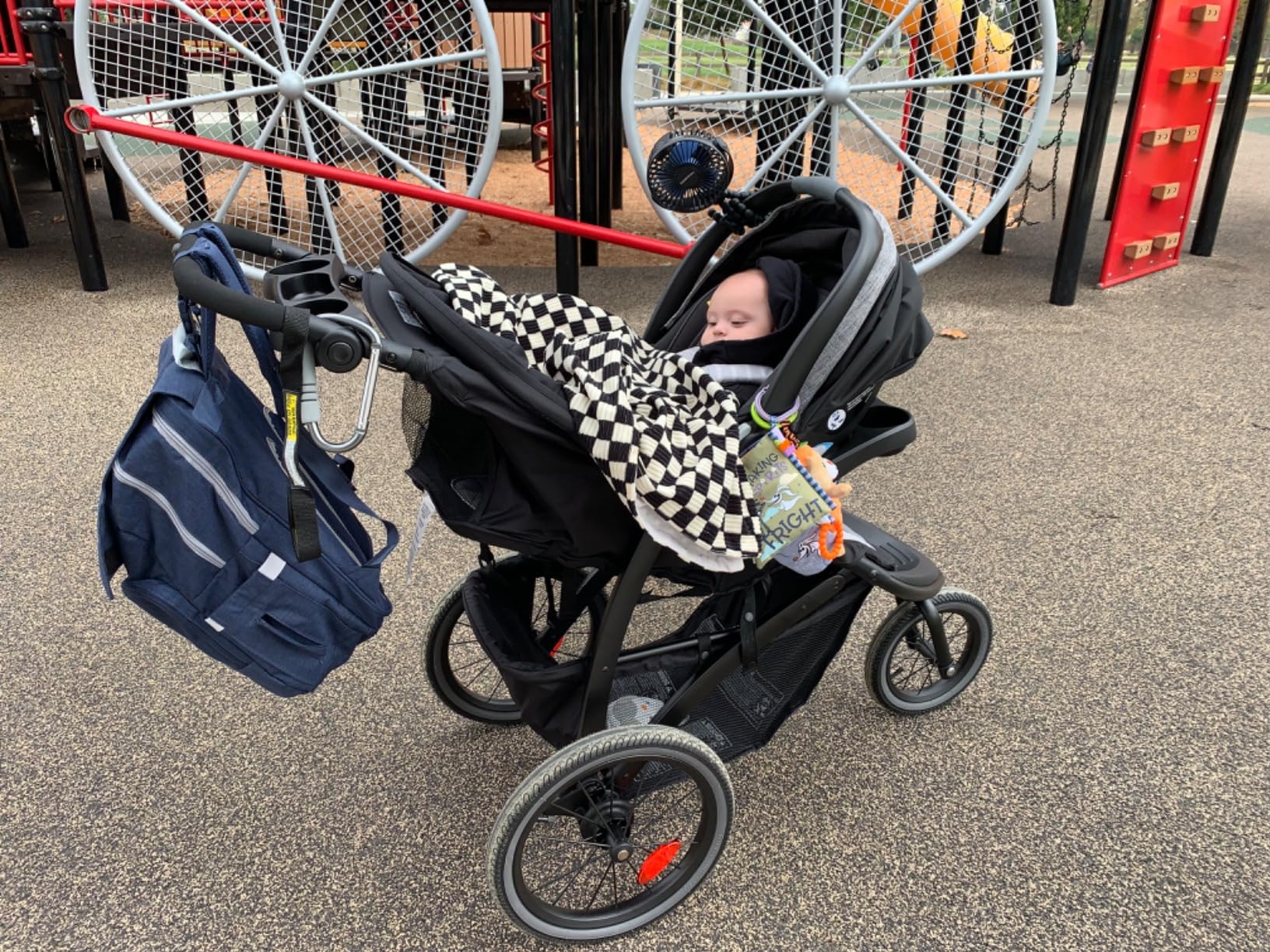 Graco FastAction Jogger LX Stroller - Drive, Convenient One-Hand Fold, ICS Compatible customer photo 1