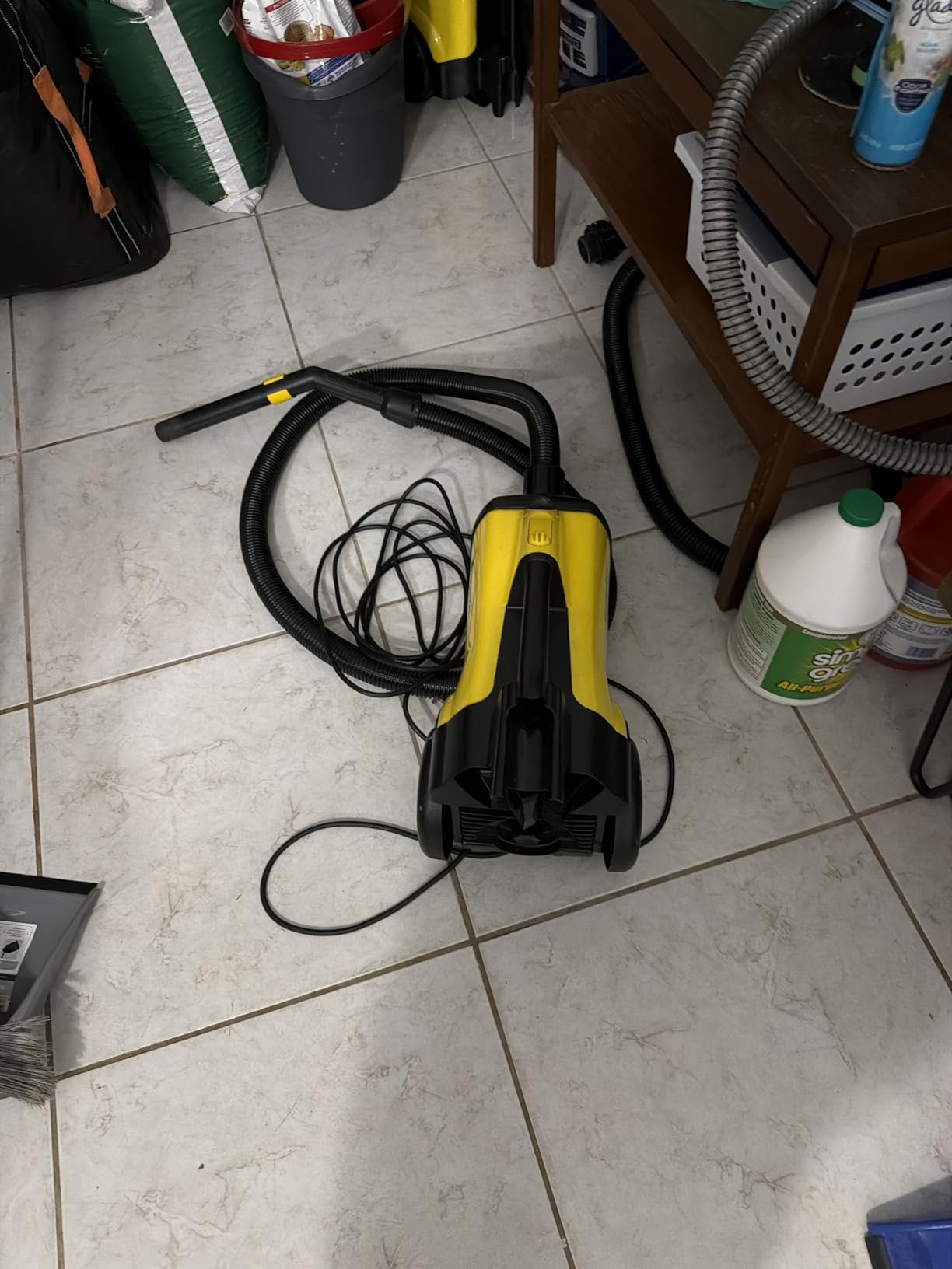 Eureka 3670M Canister Cleaner, Lightweight Powerful Vacuum for Carpets and Hard floors, w/ 5bags, Yellow customer photo 2