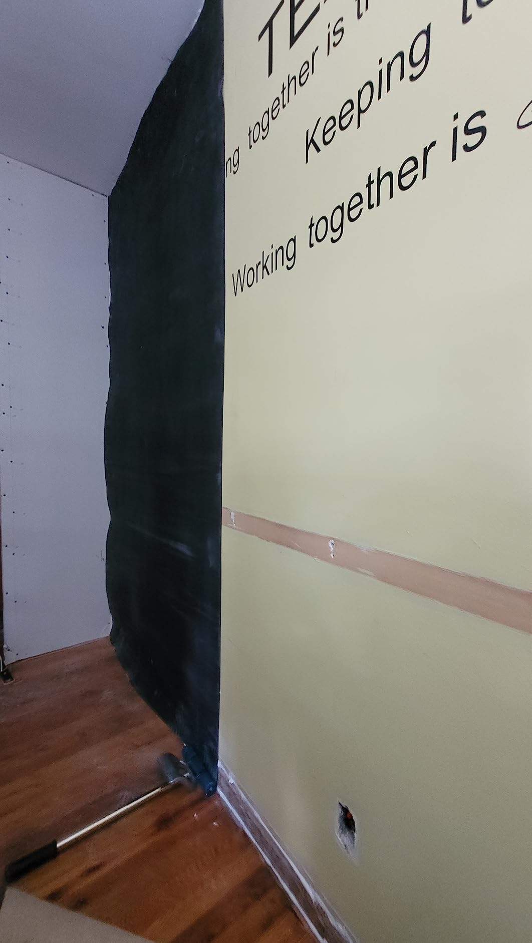 flybold Soundproofing Material Mass Loaded Vinyl 1.1 Lb Wall Soundproof Floor Outdoor Sound Barrier MLV with Acoustic Noise Barrier for Sound Proof Door Ceiling Cars (1.1 Lb 100 Sq. Ft) customer photo 1