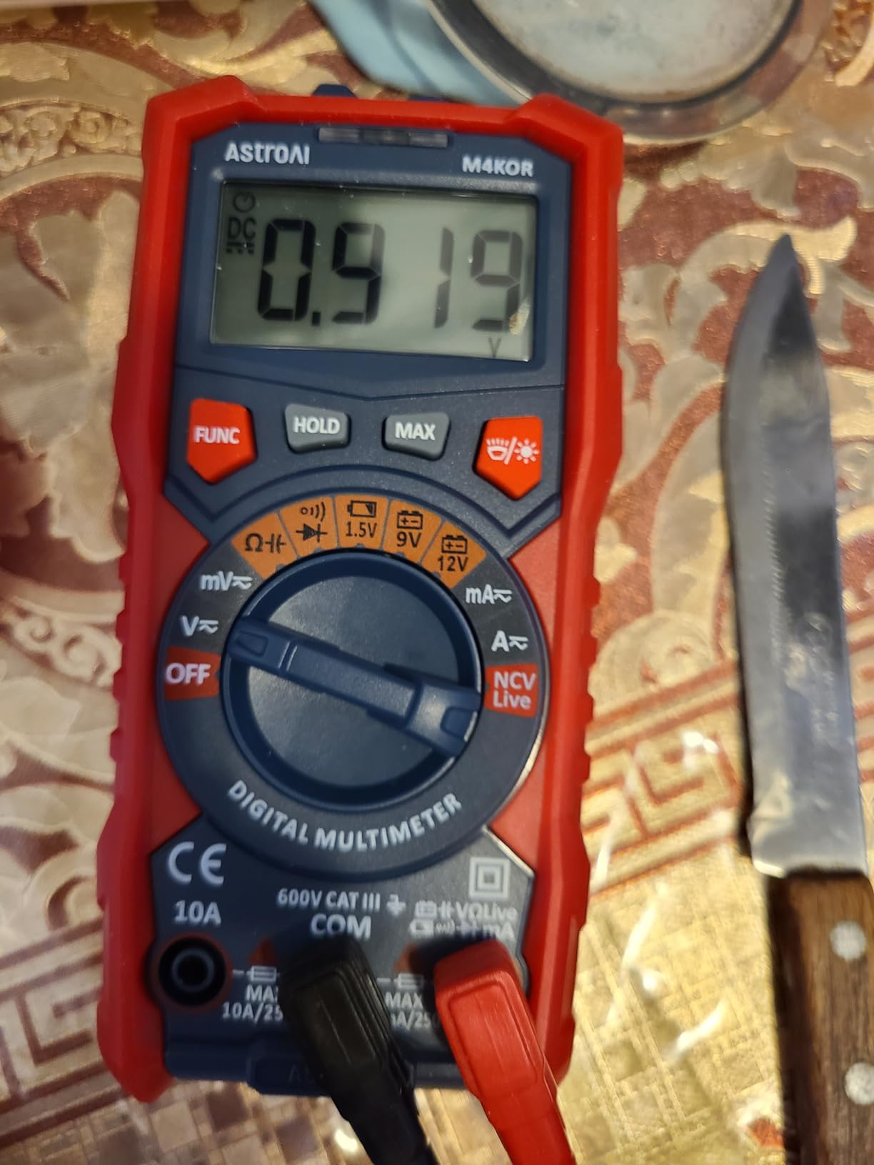 AstroAI Multimeter Tester, TRMS 4000 Counts Volt Meter Auto-Ranging Ohmmeter Digital 1.5v/9v/12v Battery Voltage Tester customer photo 2