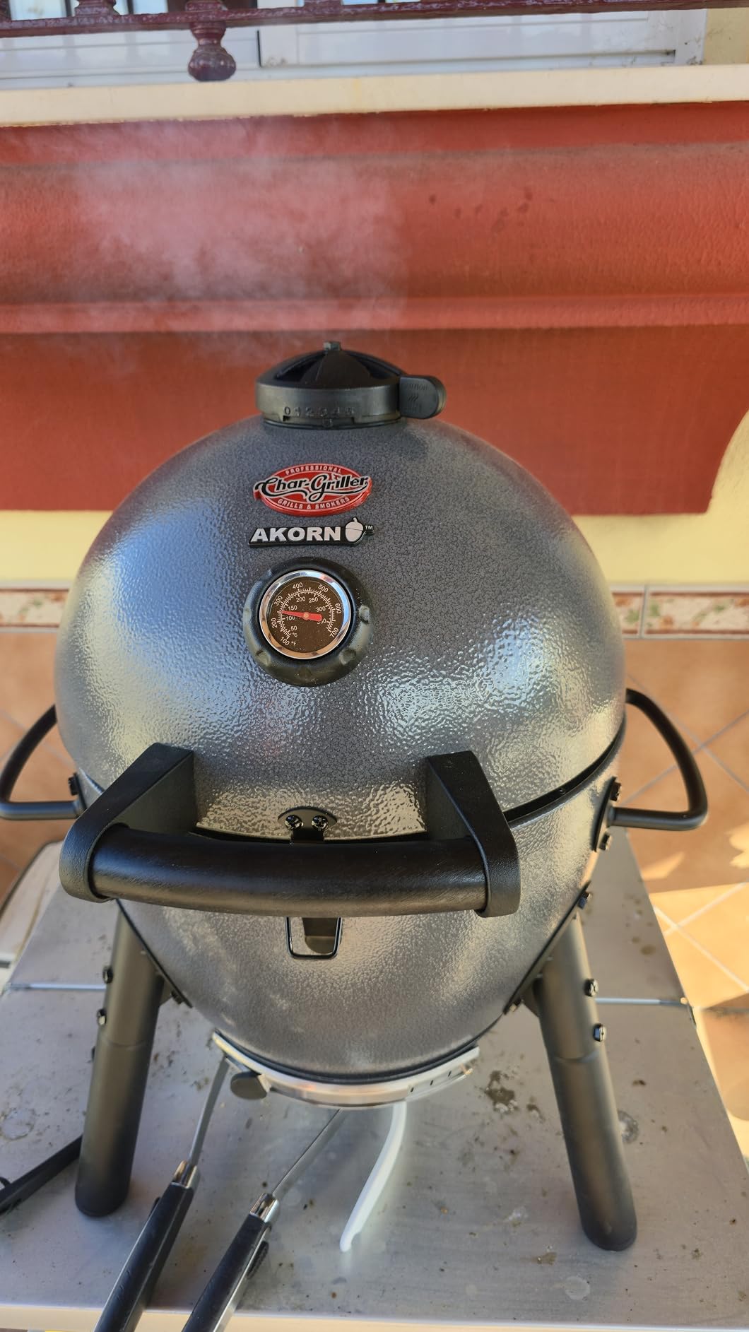 Char-Griller AKORN Jr. Portable Kamado Charcoal Grill and Smoker with Cast Iron Grates and Locking Lid, 155 sq in, Model E86714 customer photo 1