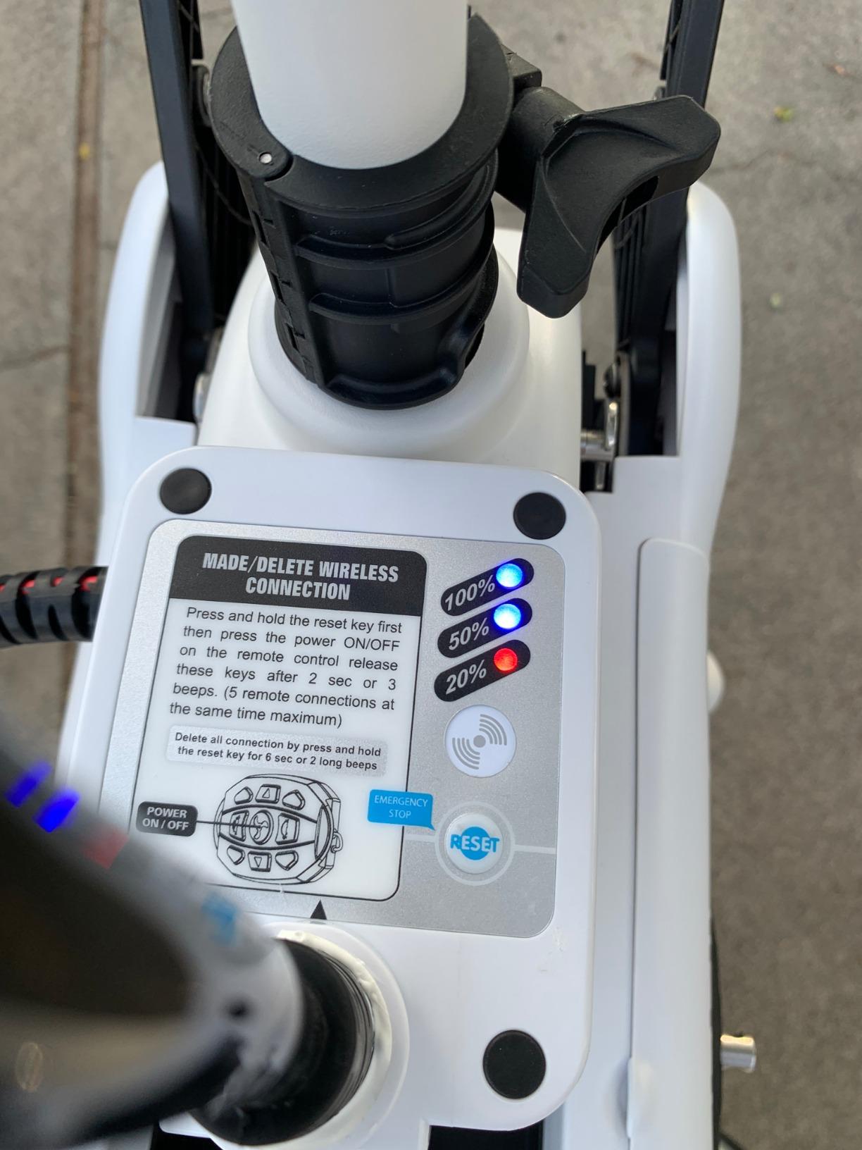 AQUOS Haswing CaymanB Electric Bow Mount 12V Saltwater & Freshwater Trolling Motor - 55lbs Thrust, 48in Shaft, with Wireless Remote & Wireless Foot Control, Quick Release Bracket customer photo 3