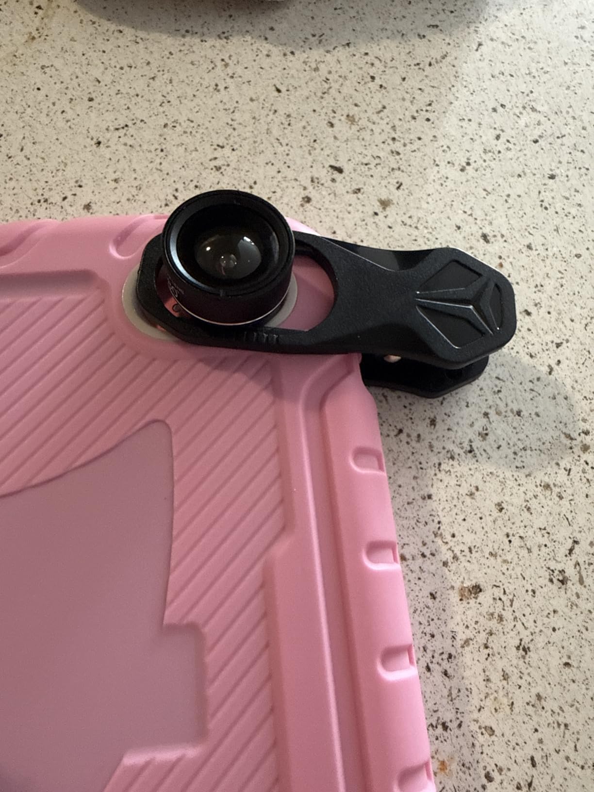 180° Fisheye Lens for iPhone Samsung Google Android Smartphone, Clip-On customer photo 2