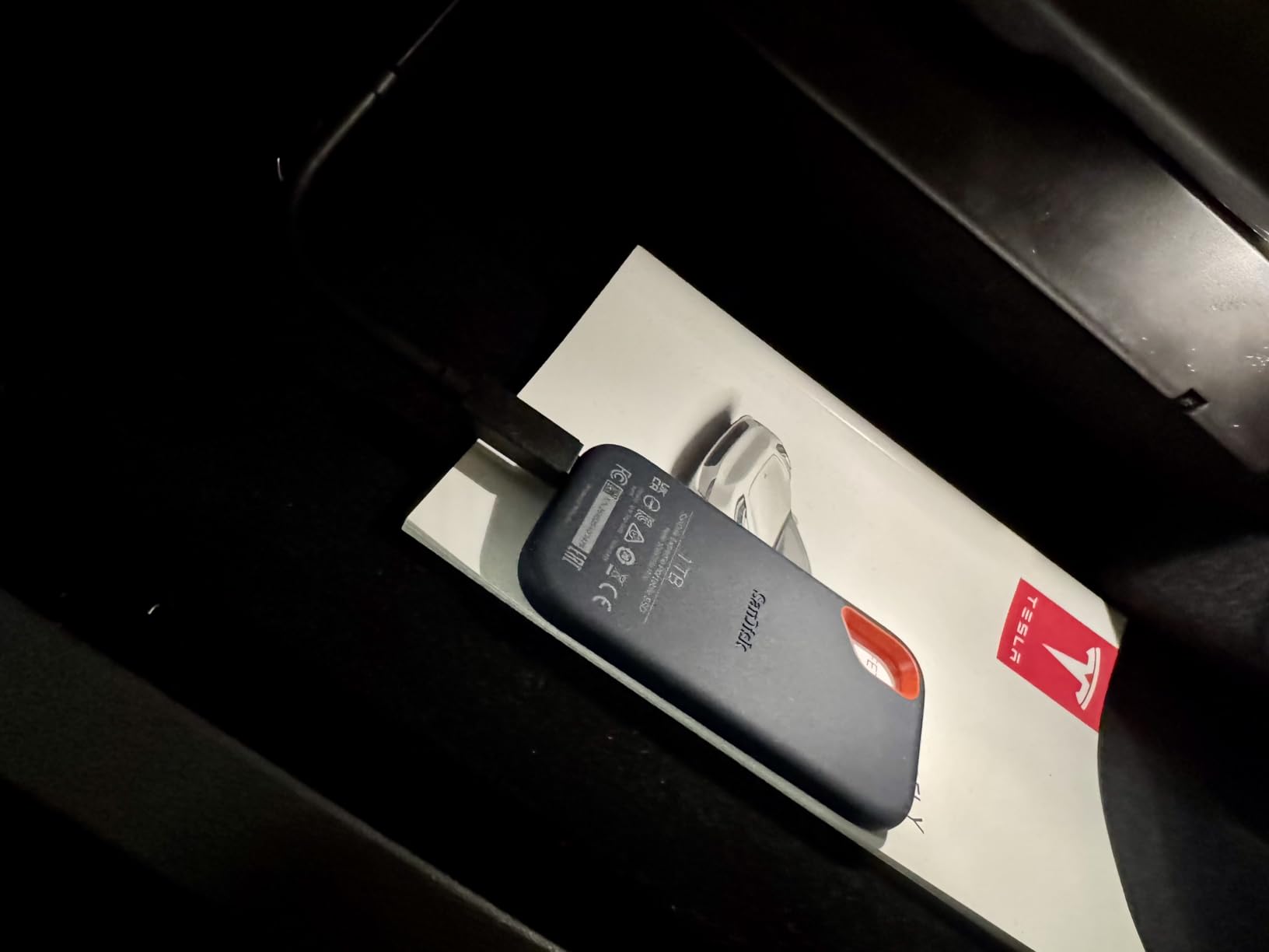 SANDISK 4TB Extreme Portable SSD (Old Model) - Up to 1050MB/s, USB-C, USB 3.2 Gen 2, IP65 Water and Dust Resistance, Updated Firmware - SDSSDE61-4T00-G25 customer photo 1