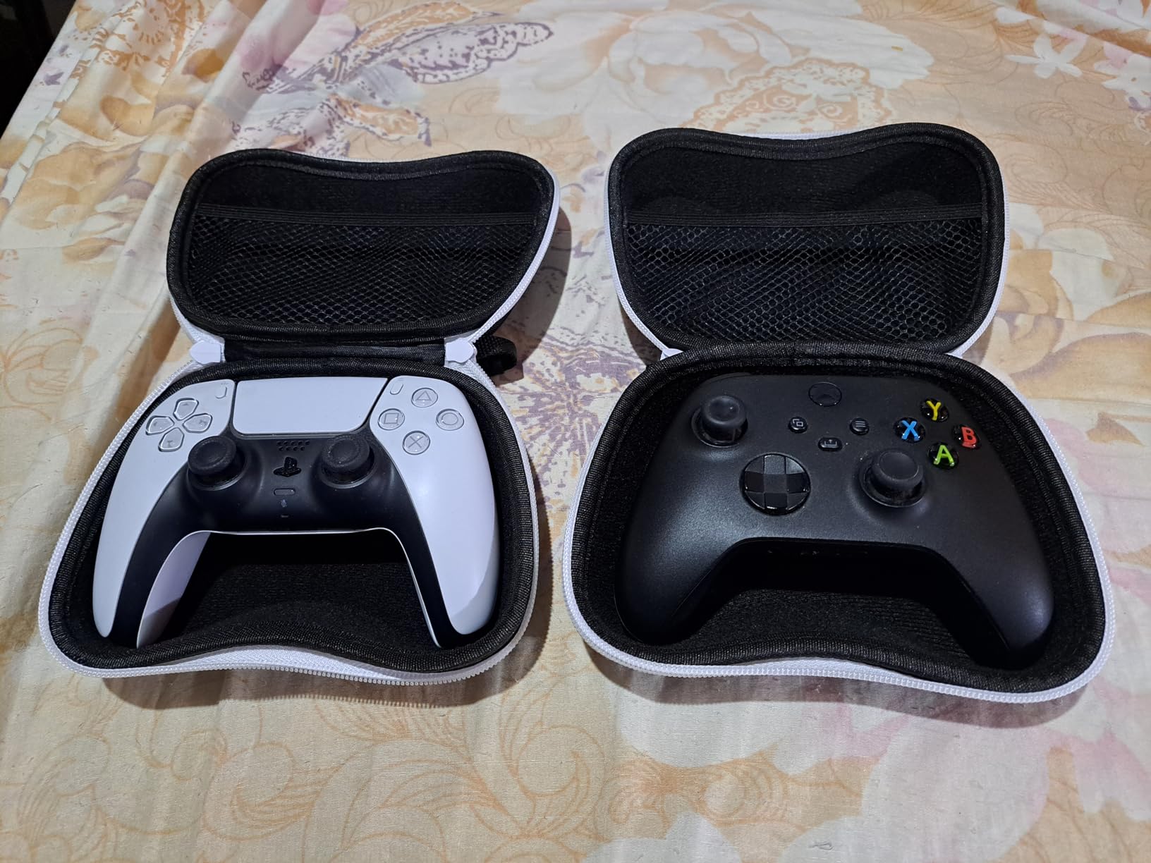 TNP Carrying Travel Storage Case for PS5, PS4, Xbox Series X/S, Xbox One, Nintendo Switch Pro Controller Holder Hard Shell Protective Cover EVA Accessories Pocket customer photo 1