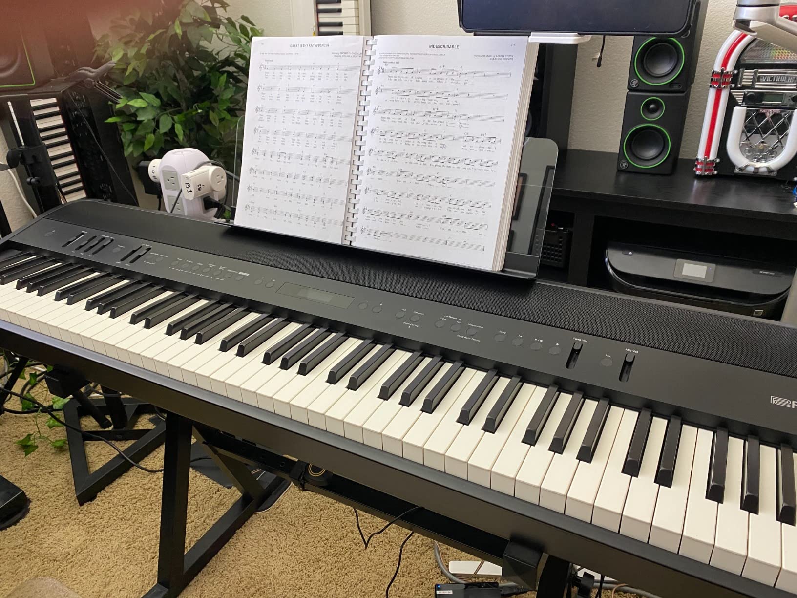 Roland FP-90X Flagship Portable 88-Note Digital Piano with 4-Speaker System, Bluetooth & MIDI customer photo 1
