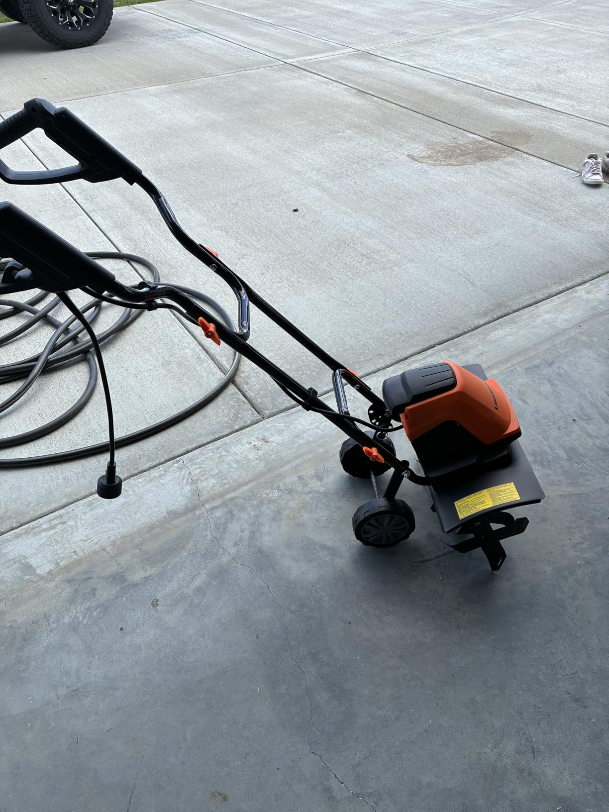 LawnMaster 13.5 Amp 18-Inch Electric Tiller - TE1318M customer photo 1
