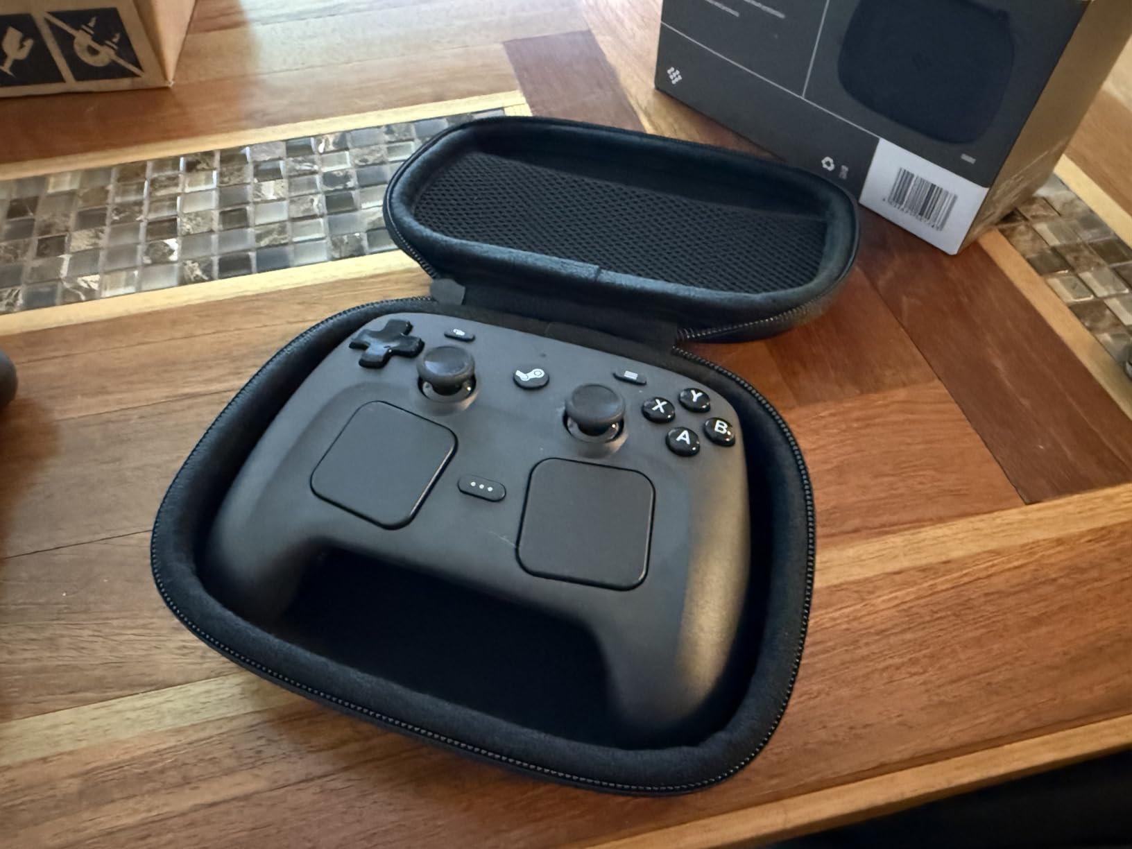 8Bitdo Classic Controller Travel Case - Pro 2, Sn30 Pro+, Switch, PS5, PS4, Xbox One & More customer photo 2