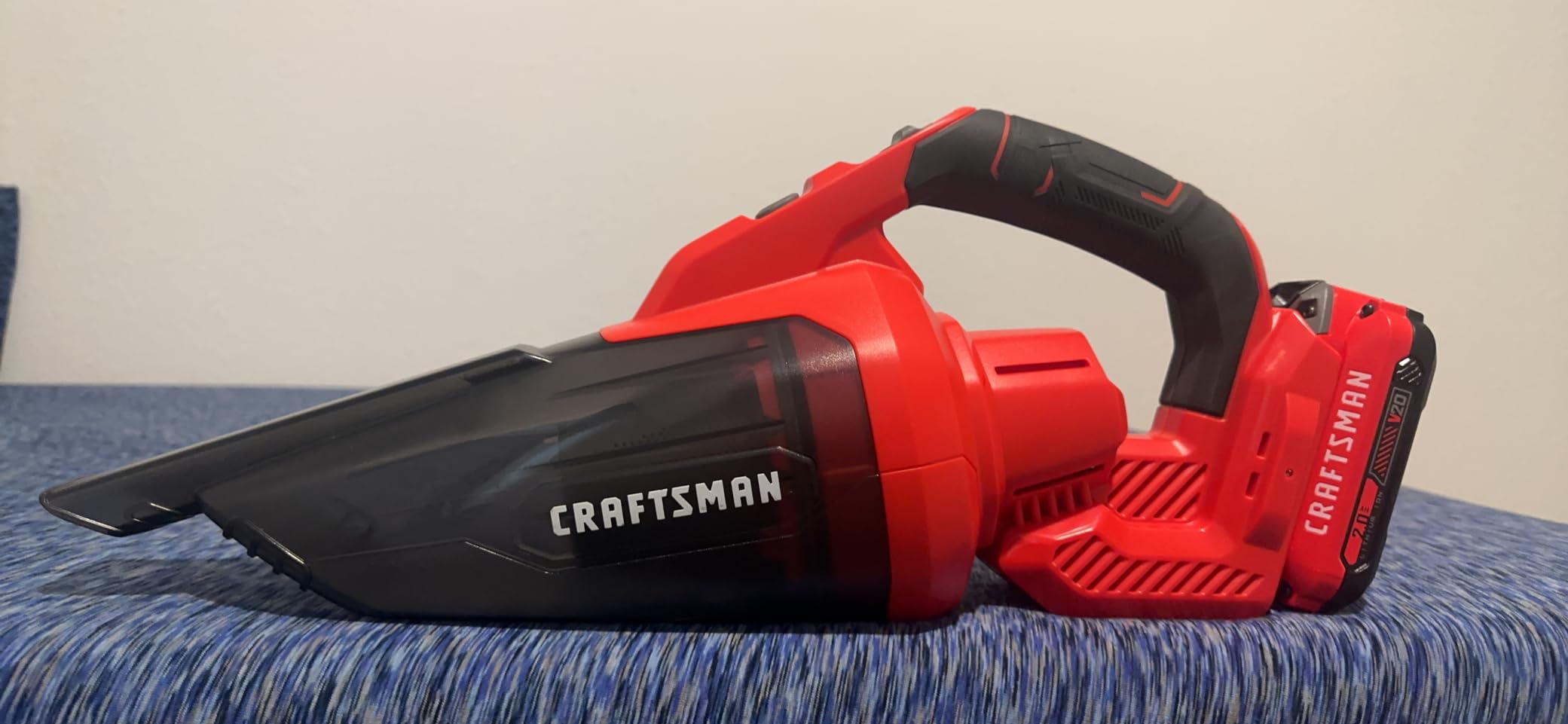 CRAFTSMAN V20 Cordless Hand Vacuum, 45 CFM, 2 Stage Filtration System with Filter, Battery and Charger Included (CMCVH001C1) customer photo 2