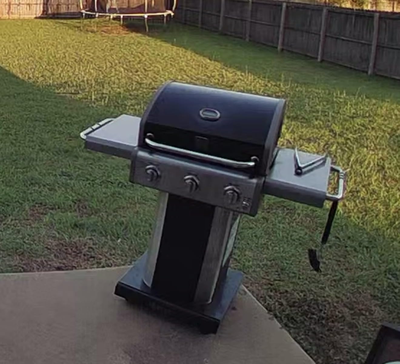 Kenmore 3-Burner Propane BBQ Grill, 30,000 BTUs Gas Grill with Cast Iron Cooking Grates, Folding Side Tables customer photo 1
