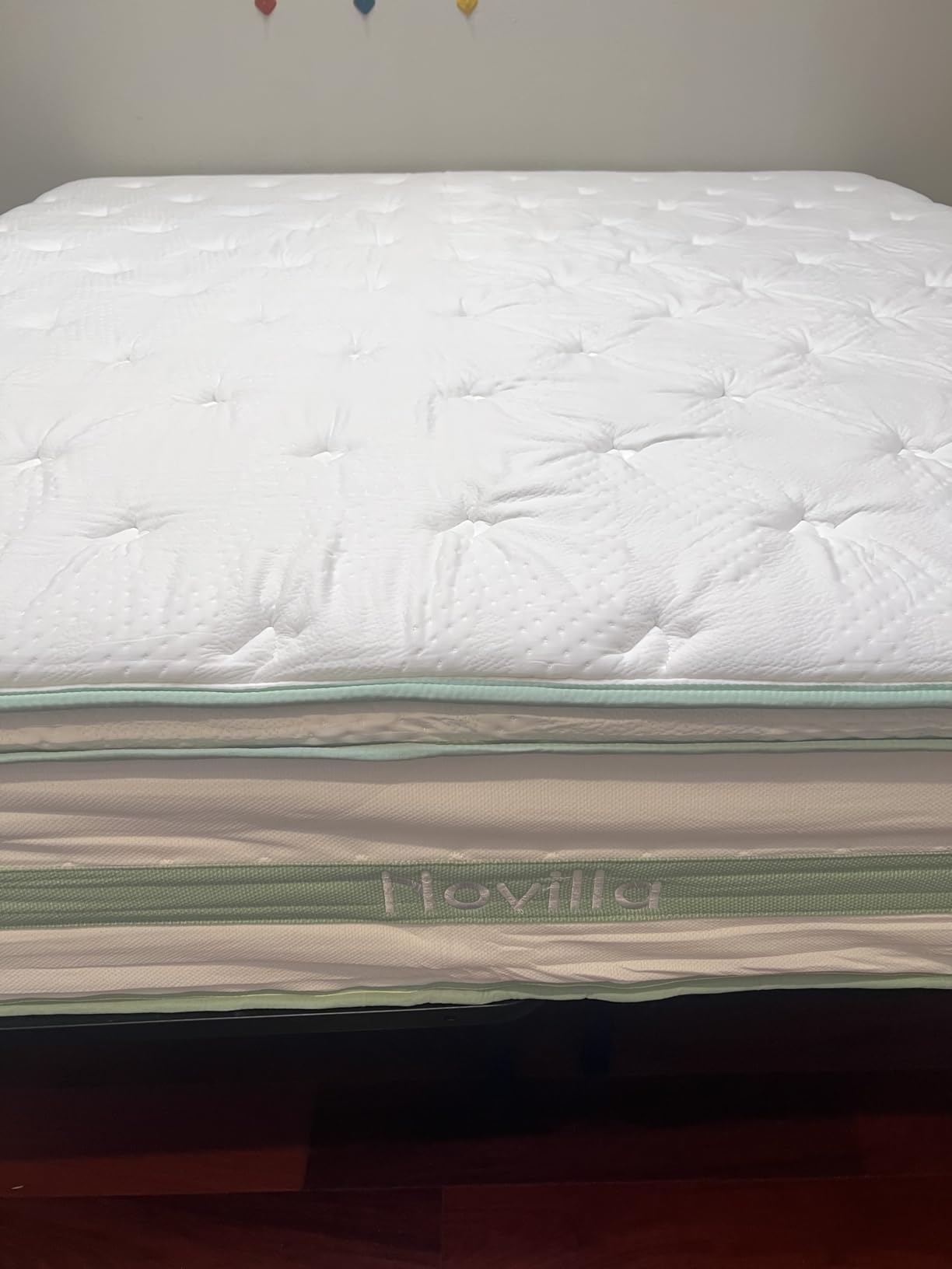 Novilla Queen Mattress, 12 Inch Hybrid Pillow Top Queen Size Mattress in a Box with Gel Memory Foam & Individually Wrapped Pocket Coils Innerspring for a Cozy & Peaceful Sleep customer photo 2
