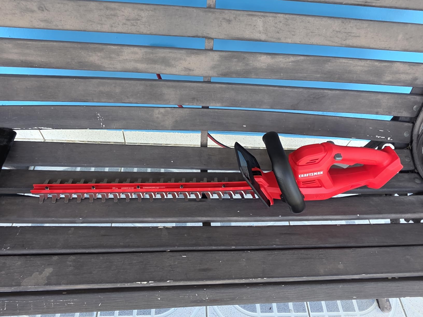 CRAFTSMAN V20 Cordless Hedge Trimmer, 20 inch, Bare Tool Only (CMCHT810B) customer photo 1