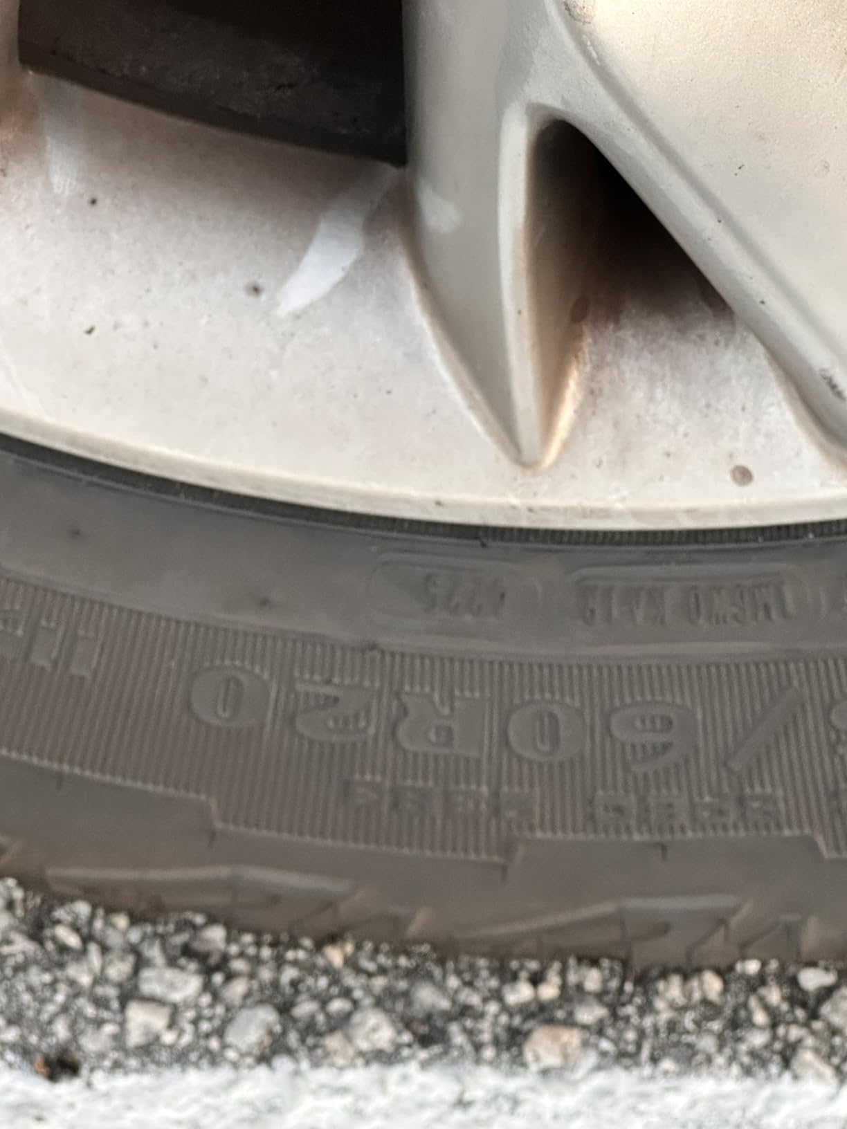 Goodyear Wrangler Territory AT 275/60R20 115S All-Season SUV Tire customer photo 2