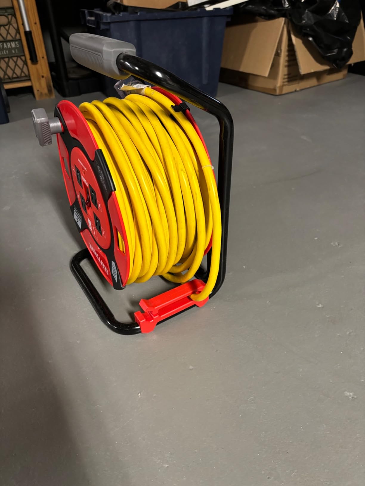 CRAFTSMAN 100 Ft. Retractable Extension Cord Reel With 4 Outlets & Heavy Duty 14AWG SJTW Cable customer photo 2