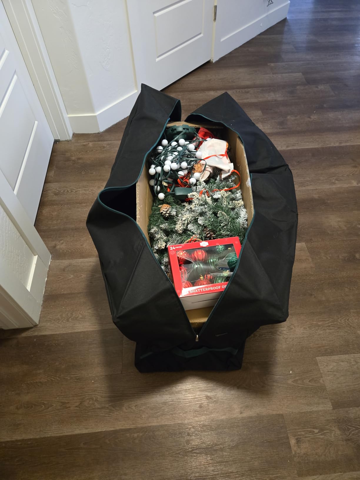 BALEINE 7.5 ft Christmas Tree Storage Bag, Heavy Duty 900D Oxford Fabric with Reinforced Handles and Dual Zippers Wide Opening customer photo 1