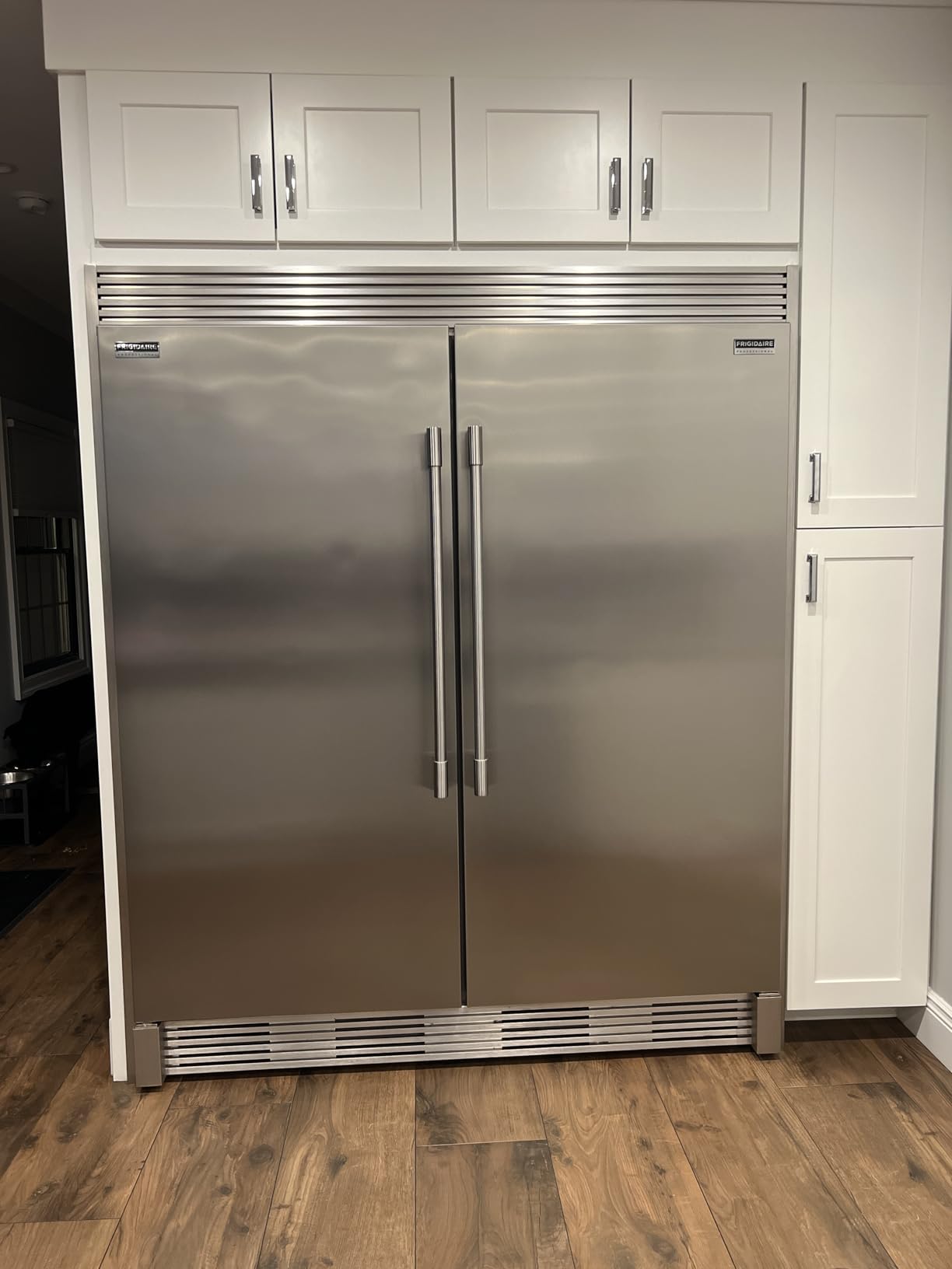 PROFESSIONAL Stainless Steel Refrigerator Freezer Combo & Trim FPRU19F8WF FPFU19F8WF TRMKTEZ2LV79 customer photo 1