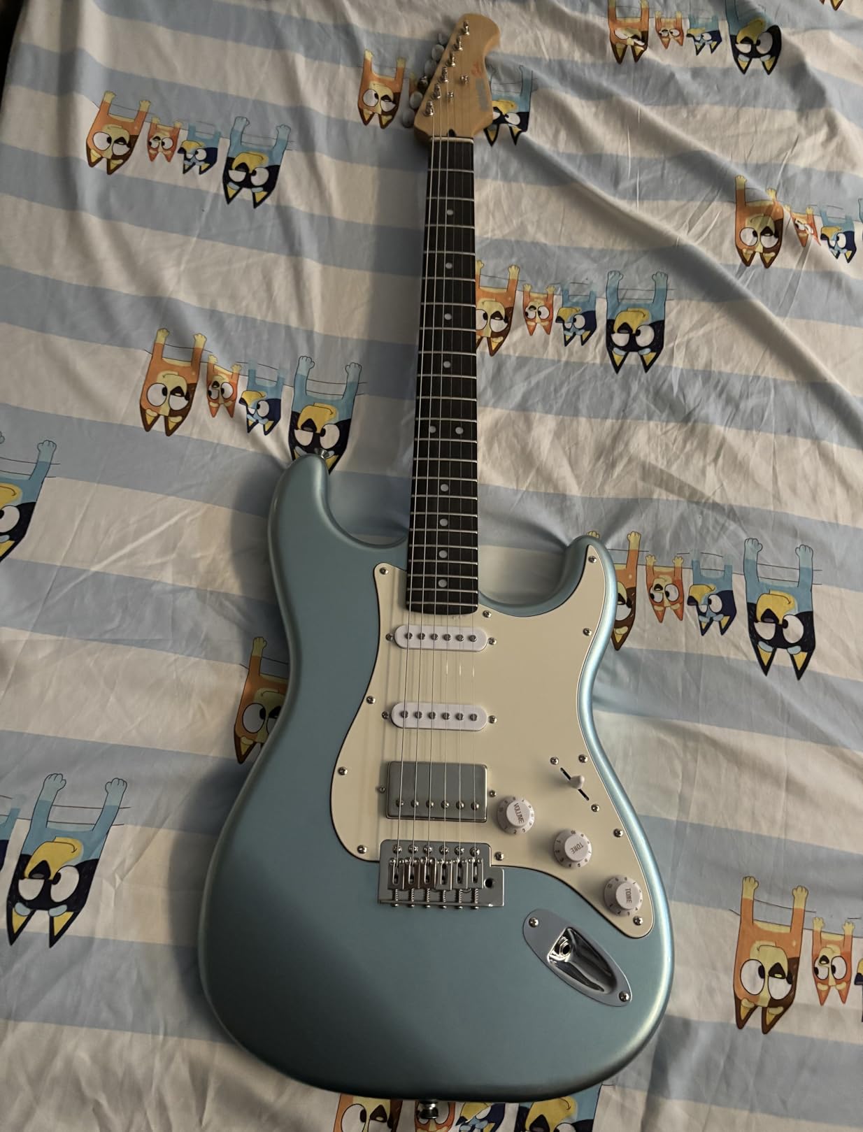 Donner DST-152R Electric Guitar Beginner Kit - Metallic Ice Blue customer photo 2