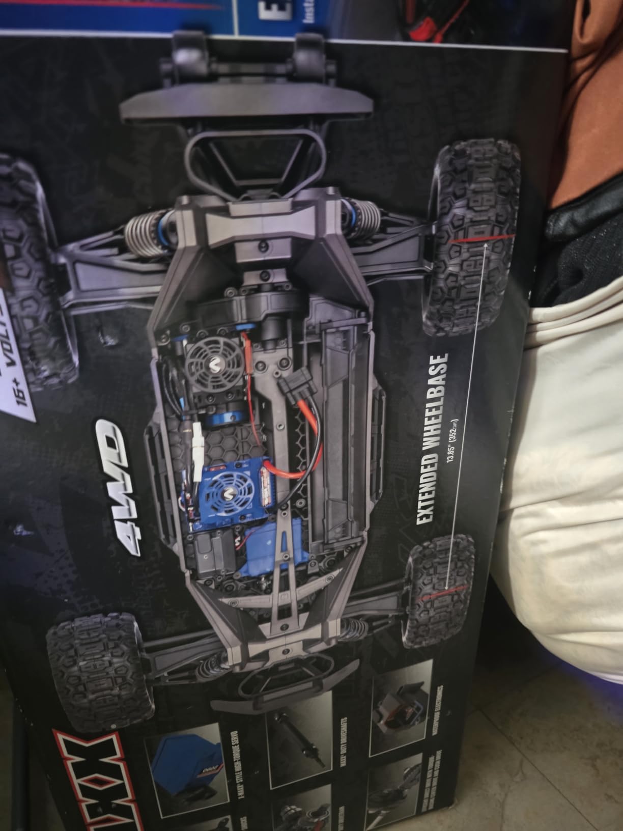 Maxx Wide 1:10 RC Monster Truck 4WD RTR (Traxxas) customer photo 1