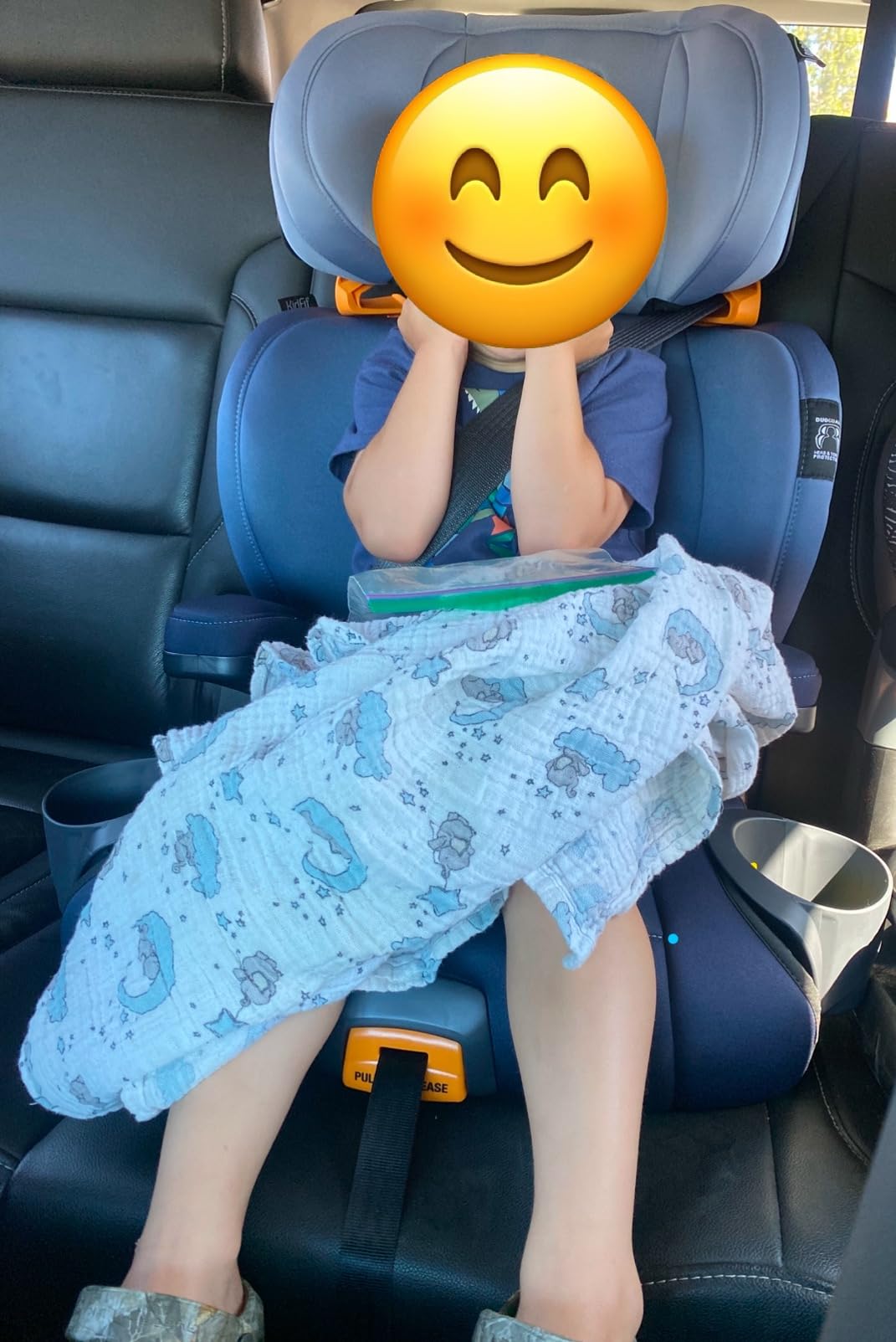 Chicco KidFit ClearTex Plus 2-in-1 Belt-Positioning Booster Car Seat, Backless and High Back Booster Seat, Obsidian/Black customer photo 2