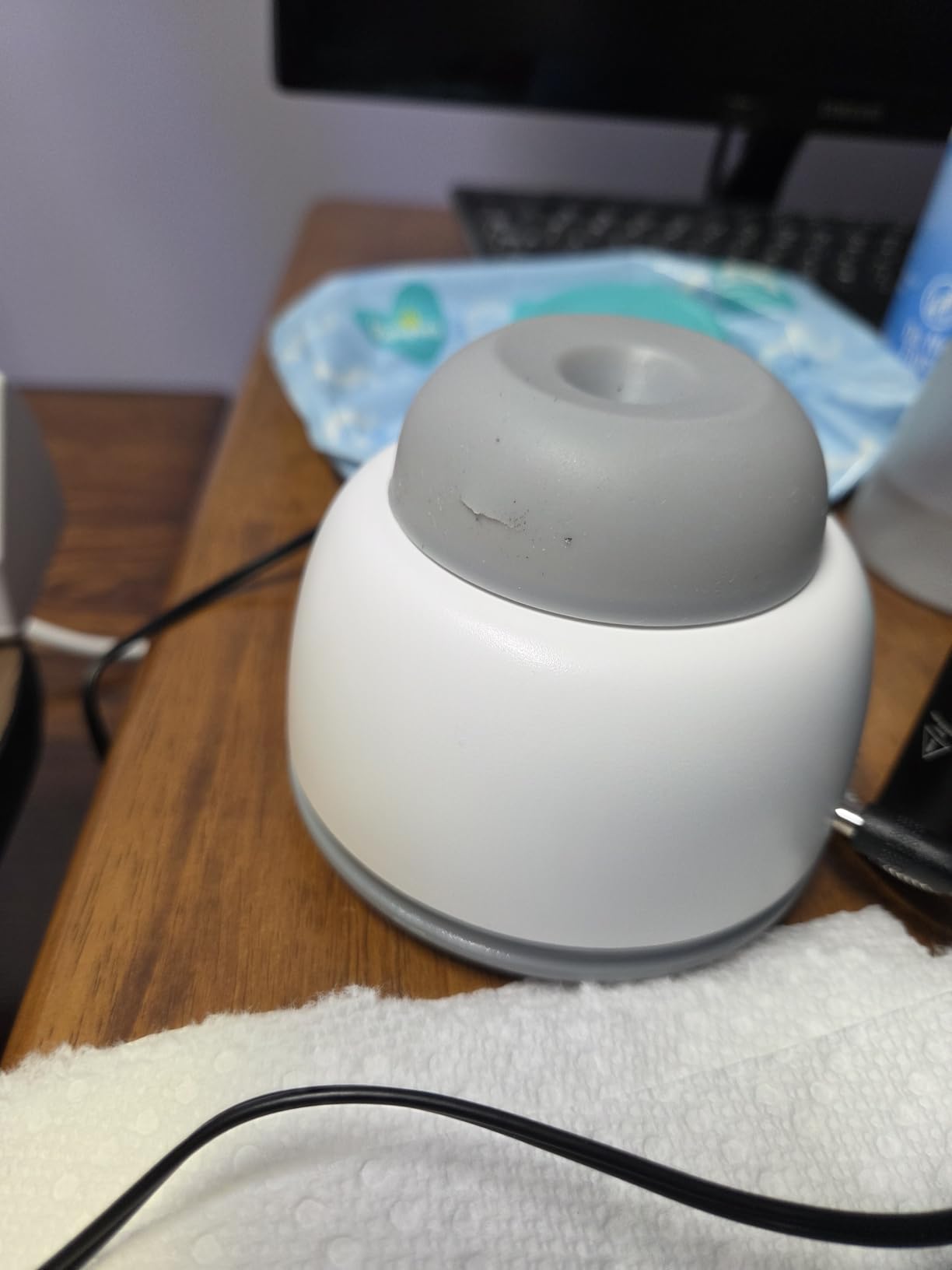 ONiLAB Mini Vortex Mixer with Touch Function, Lab Mixing, Nail Polish,Eyelash Adhesives and Acrylic Paints Mixing, Lab Vortexer for Tubes,Include 120 pcs Stainless Steel Mixing Balls customer photo 1