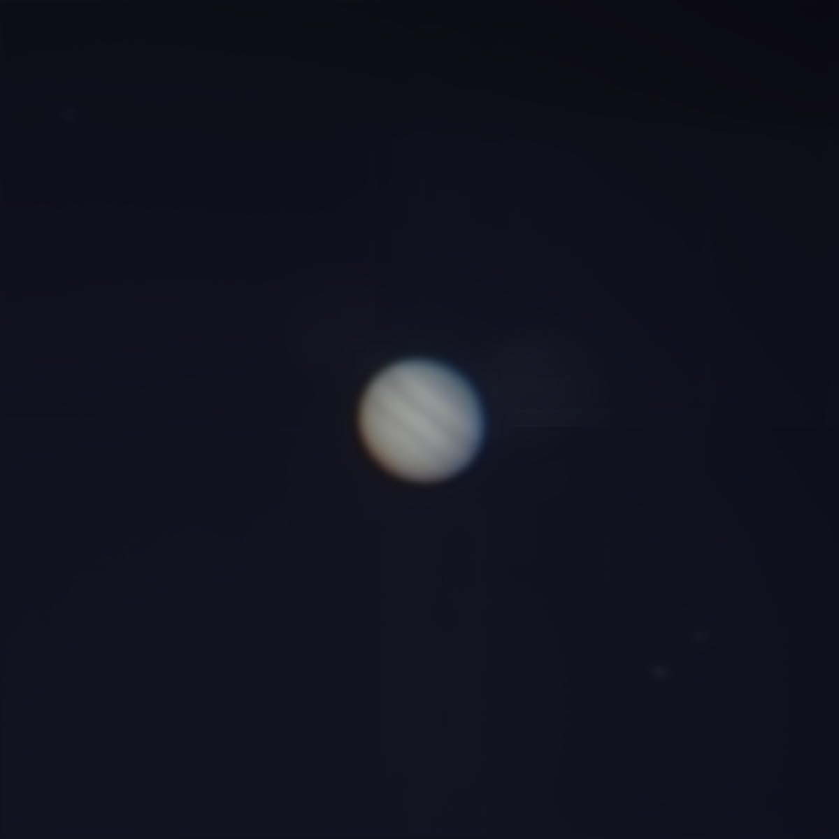 Celestron StarSense Explorer 8-inch App-Enabled Telescope - 203mm Dobsonian with Smartphone Dock customer photo 1