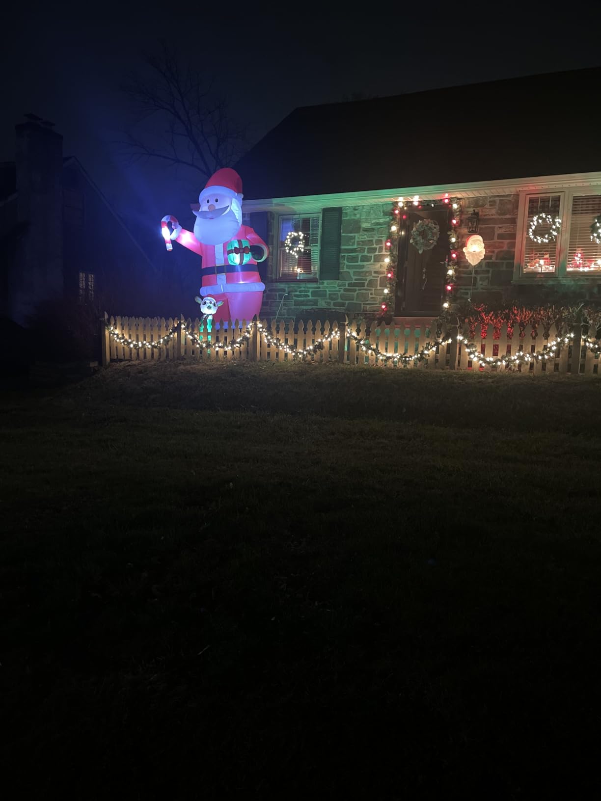8 FT Christmas Inflatable Santa Claus Outdoor Decoration for Yard, Blow up Santa Decor with Big Gift Bag, Built-in LED Lights customer photo 1