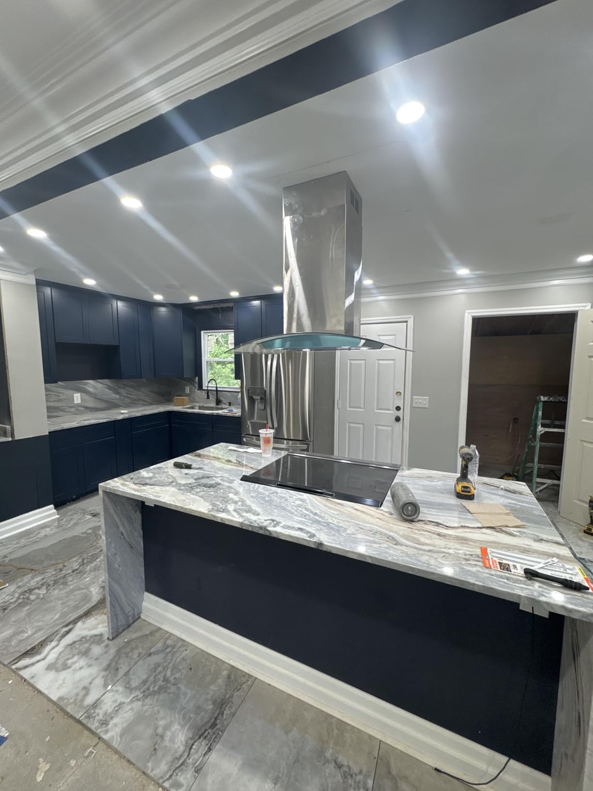 JOEAONZ Island Range Hood 30 Inch 700 CFM Gesture & Touch Control Ceiling Mount Stainless Steel Kitchen Vent Hood, Kitchen Exhaust Hood, Ducted/Ductless Convertible 3-speed Ventilation Fan Switchable customer photo 1