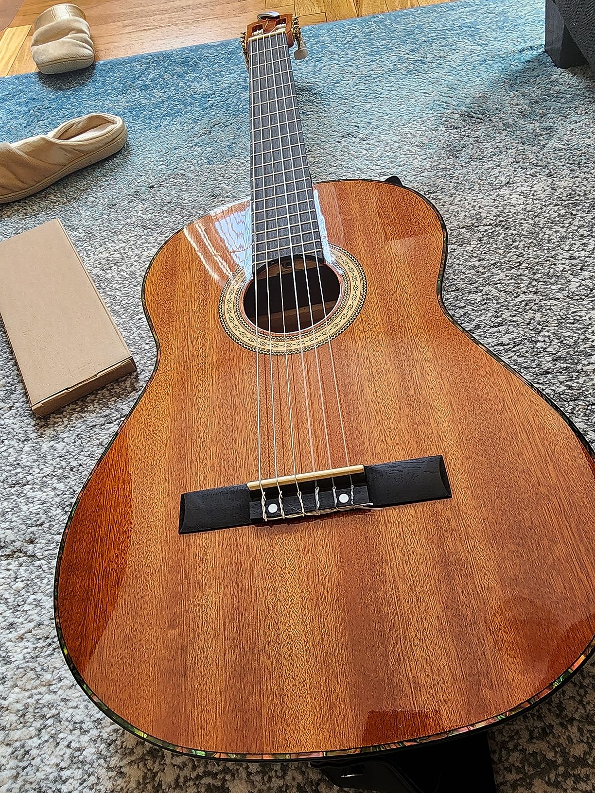 Vangoa Classical Guitar 4/4, 39 Inch Full Size Nylon String Guitar for Beginner Adults, Sapele Brown customer photo 1