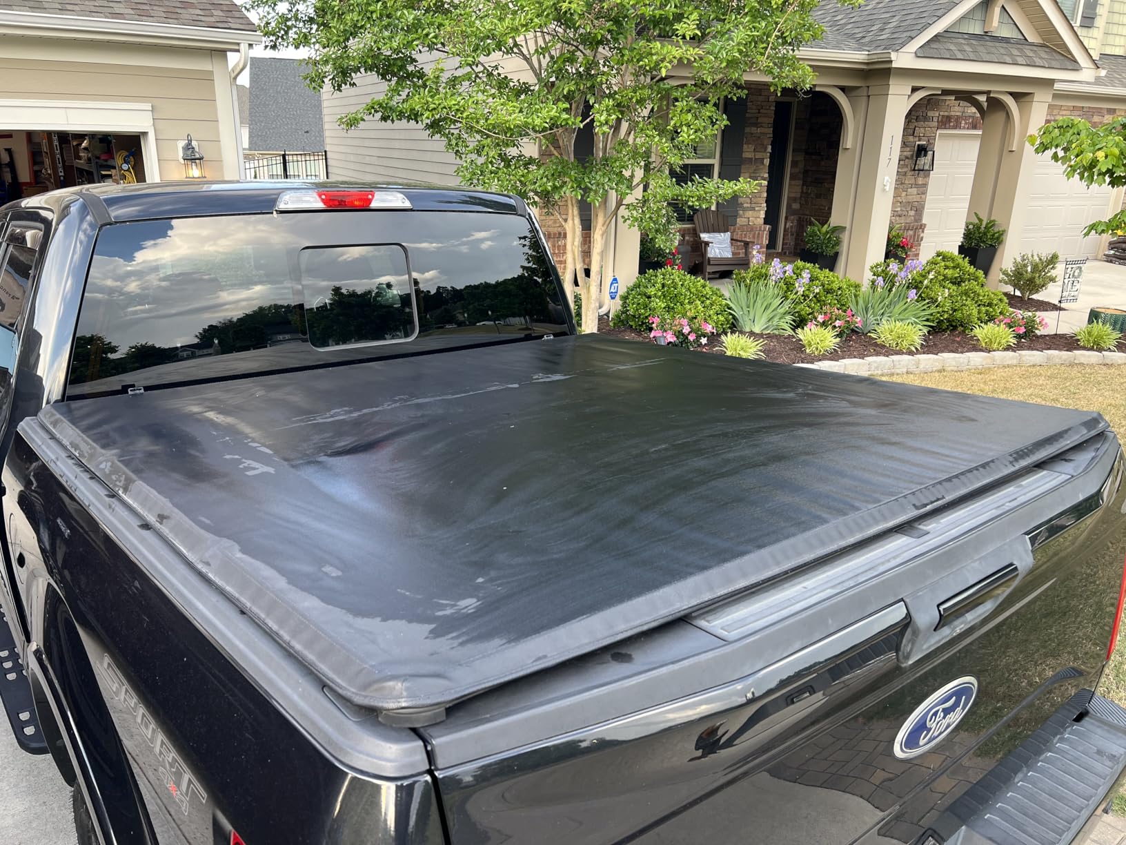 Tyger Auto T3 Soft Tri-fold Truck Bed Tonneau Cover Compatible with 2021-2026 Ford F-150; Lightning | 5.5' (67