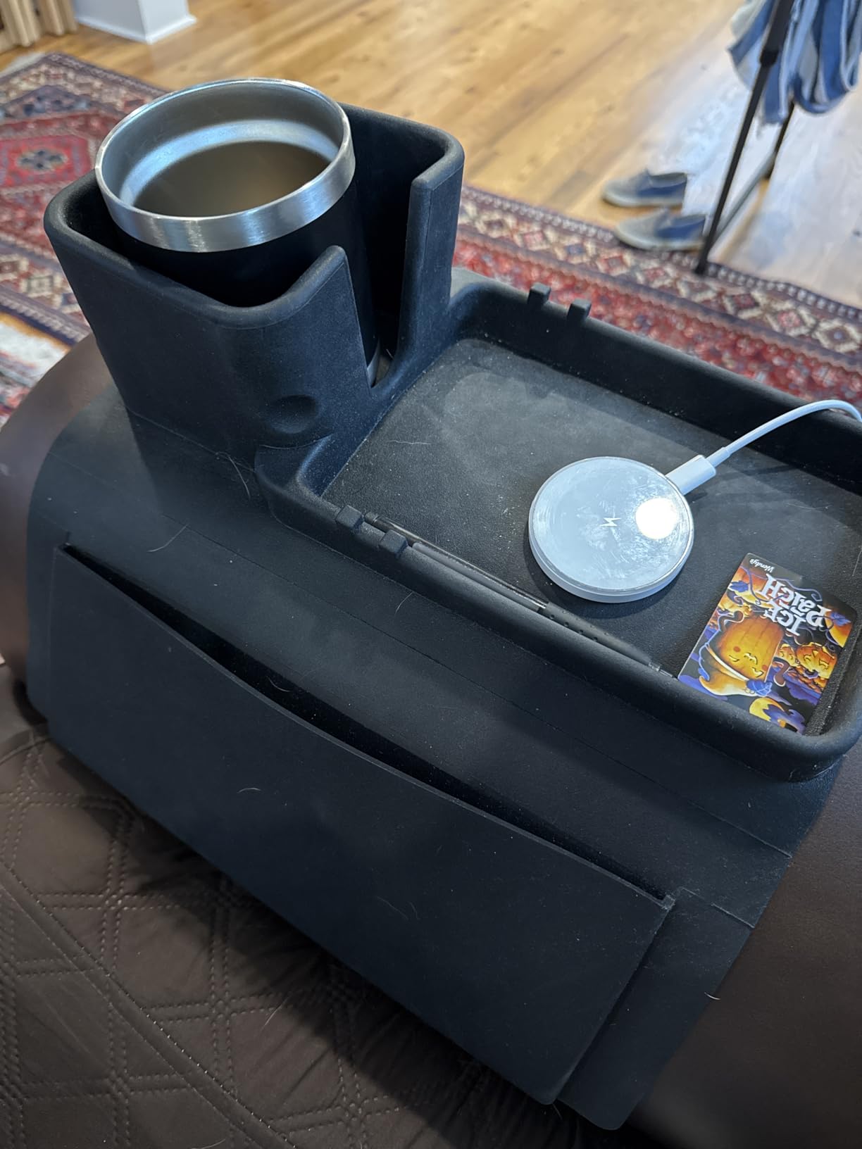 Silicone Couch Cup Holder, VIENFUT Anti-Spill Anti-Slip Sofa Armrest Tray BPA-Free, Dirt-Resistant Silicone Couch Arm Tray for Remote, Snacks, Cellphone and iPad customer photo 1