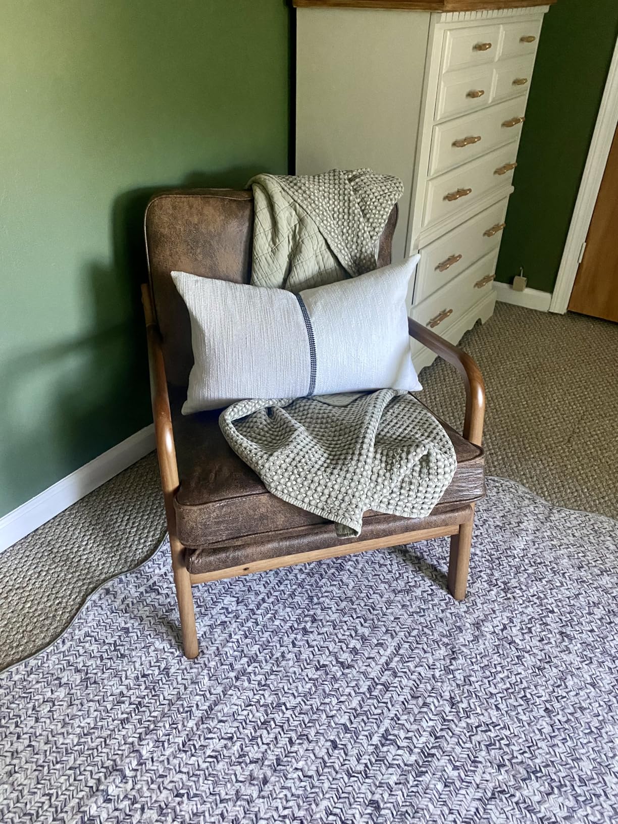 Karl home Accent Chair Mid-Century Modern Chair with Pillow Linen Fabric Upholstered Lounge Arm Chair with Solid Wood Frame & Soft Cushion for Living Room, Bedroom, Balcony, Beige customer photo 1