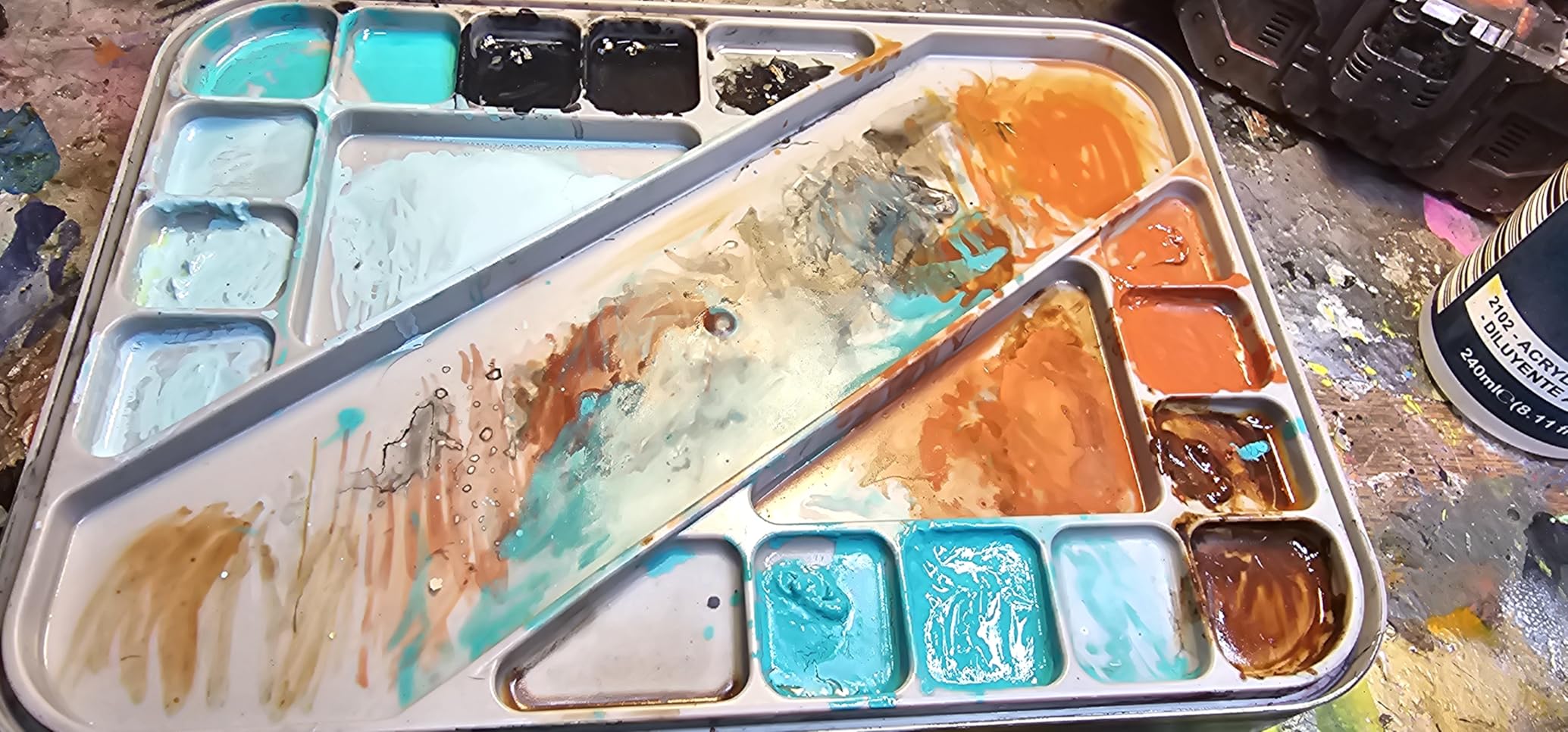 Nicpro Stay Wet Palette for Acrylic Miniature Painting Kit, Paint Tray Palettes with 100PCS Pallet Paper, 4PCS Sponge, Brush Holder Mixing Paint Saver Palette customer photo 2