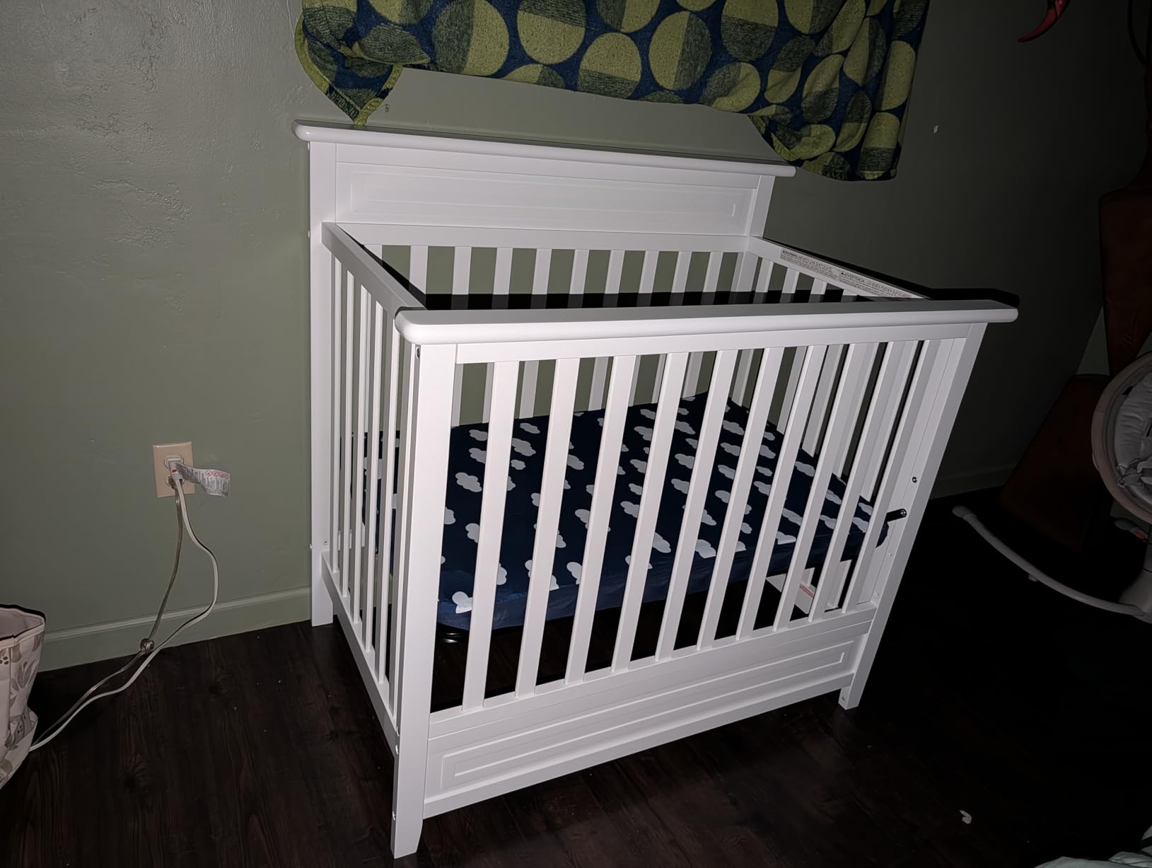 Storkcraft Petal 4-in-1 Convertible Mini Crib with Mattress - Black customer photo 1