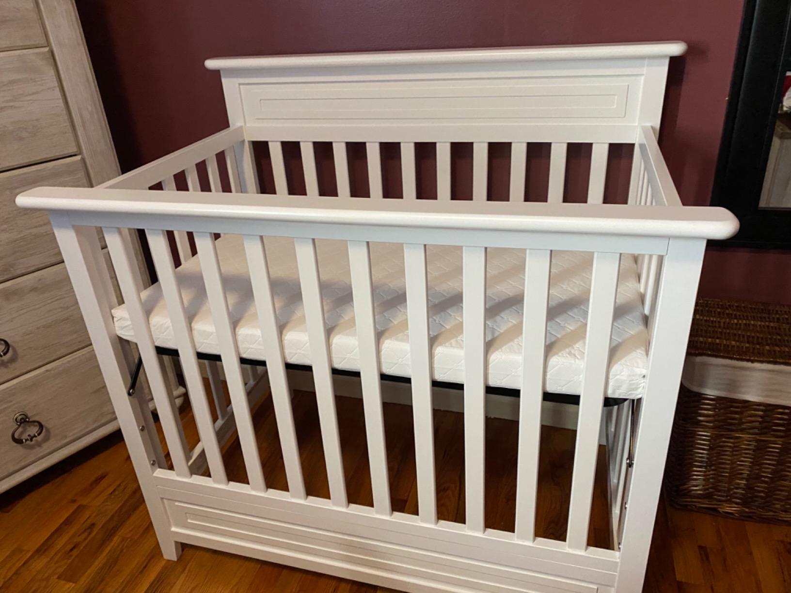 Storkcraft Petal 4-in-1 Convertible Mini Crib with Mattress - Black customer photo 2