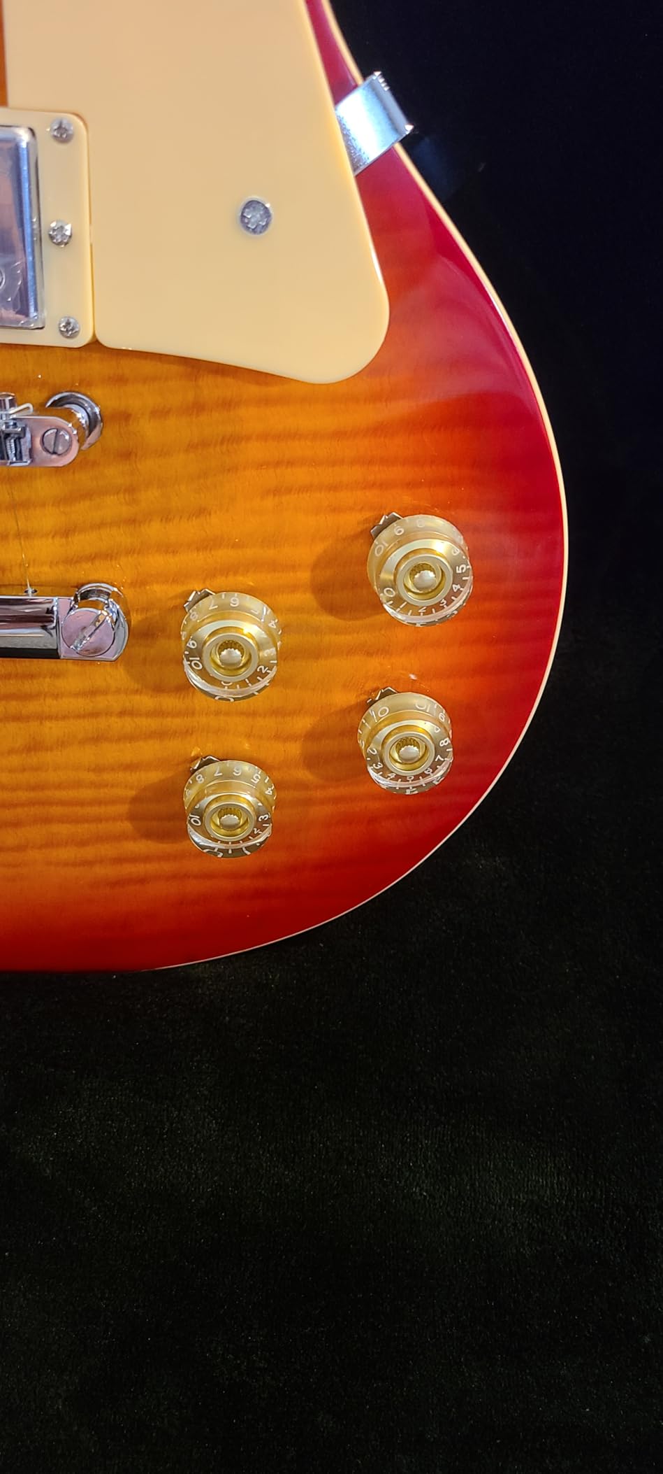 SC Series Les Paul Style Electric Guitar, Mahogany Body, Cherry Sunburst customer photo 1
