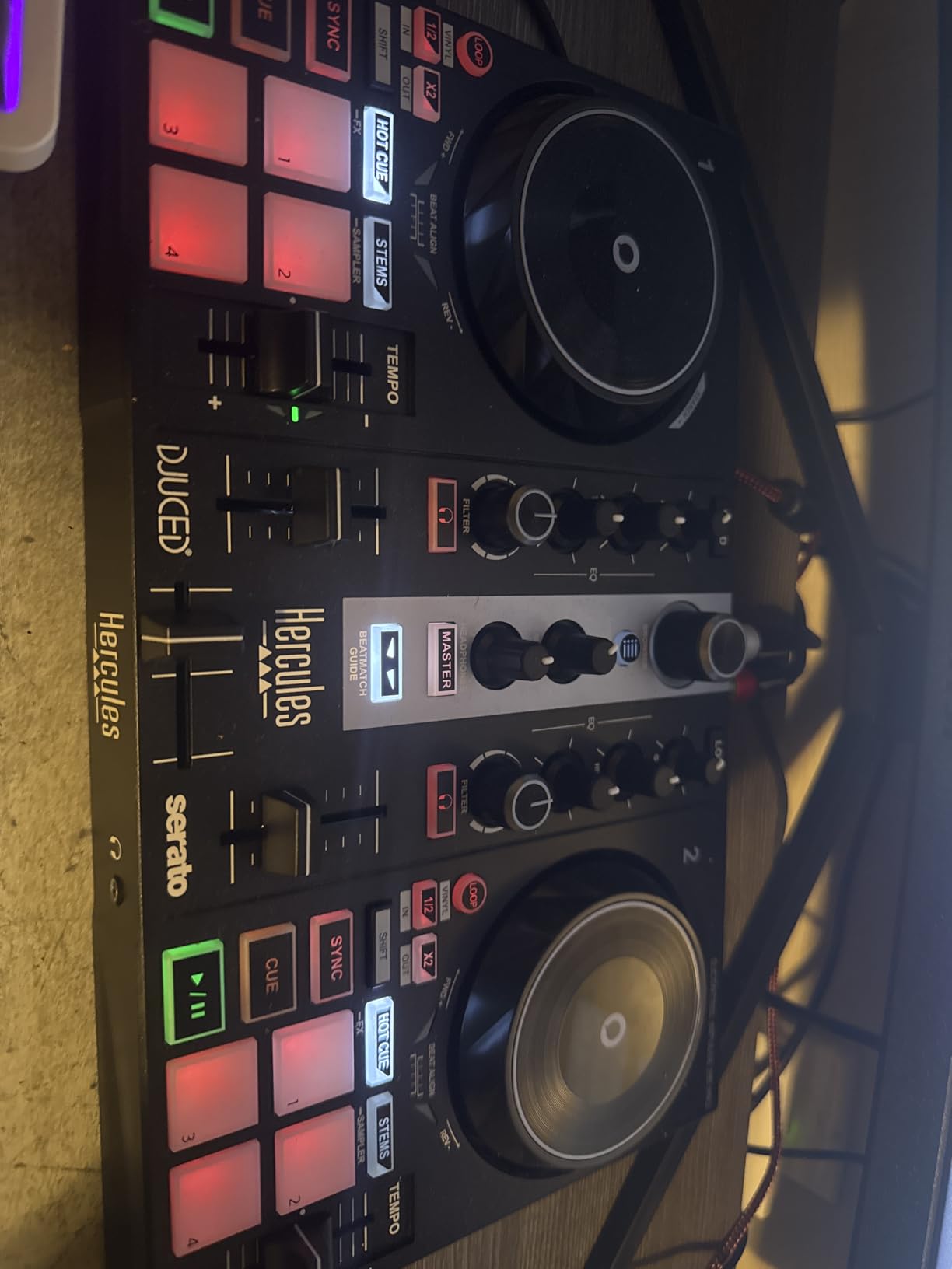 Hercules DJControl Inpulse 200 MK2 Ideal DJ Controller for Learning to Mix, Software and Tutorials Included, Black customer photo 1