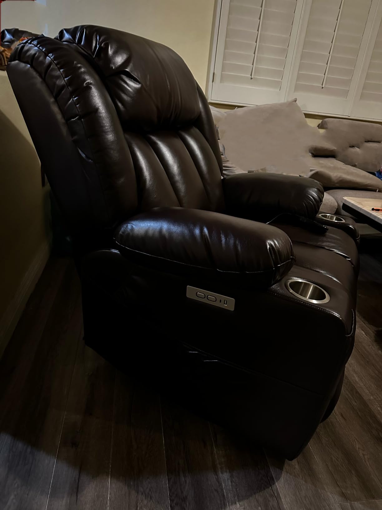Outspurge Power Lift Recliner Leather Chair Sofa with Massage and Heat, Lazy Boy Chair with Cup Holders, USB and Type-C Ports customer photo 2