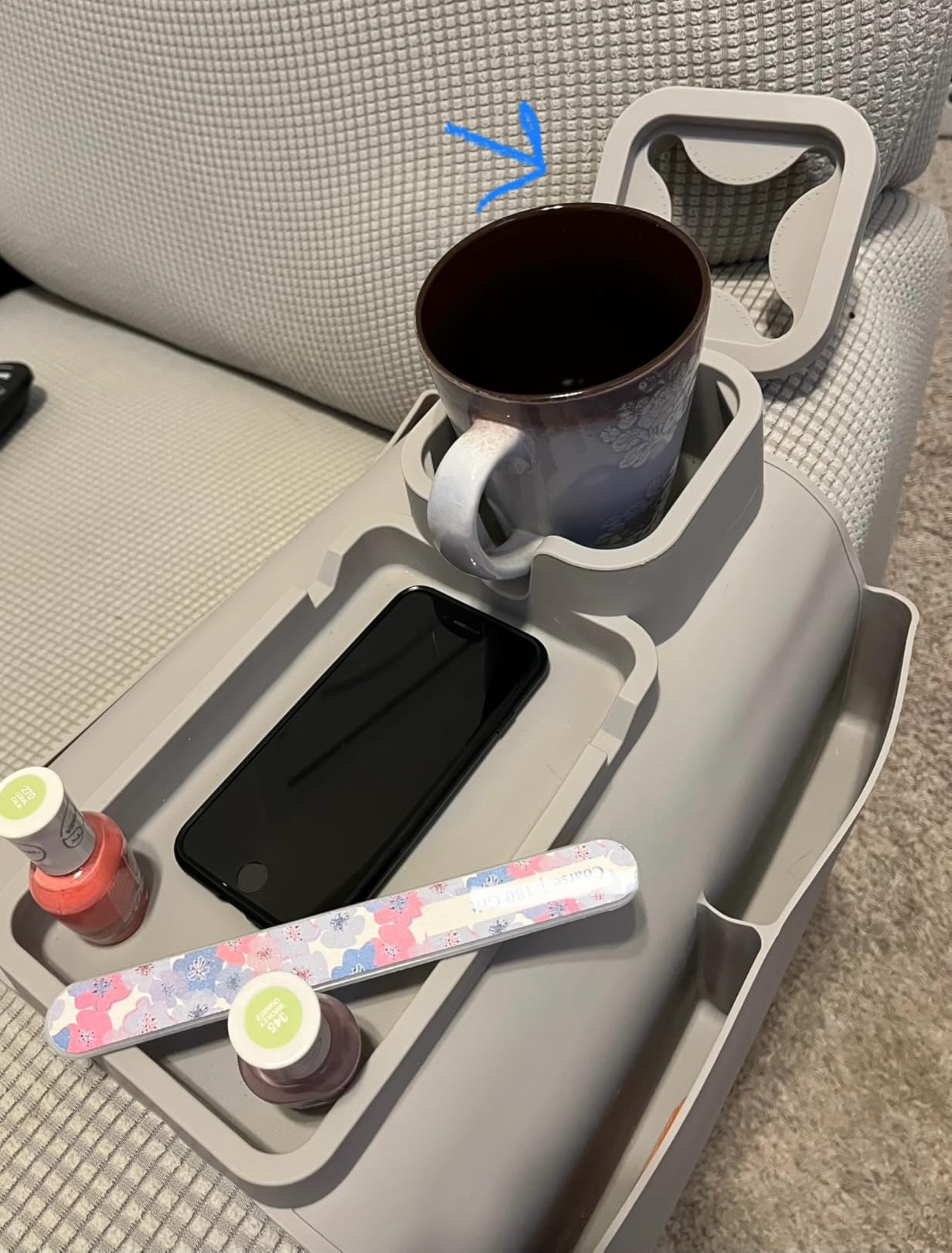 KindGa Couch Cup Holder Tray, Super Large Silicone Sofa Armrest Tray with Side Pockets, Anti-Slip Couch Caddy for Drinks/Phone/Remote/Snacks Sofa Table Organizer customer photo 1
