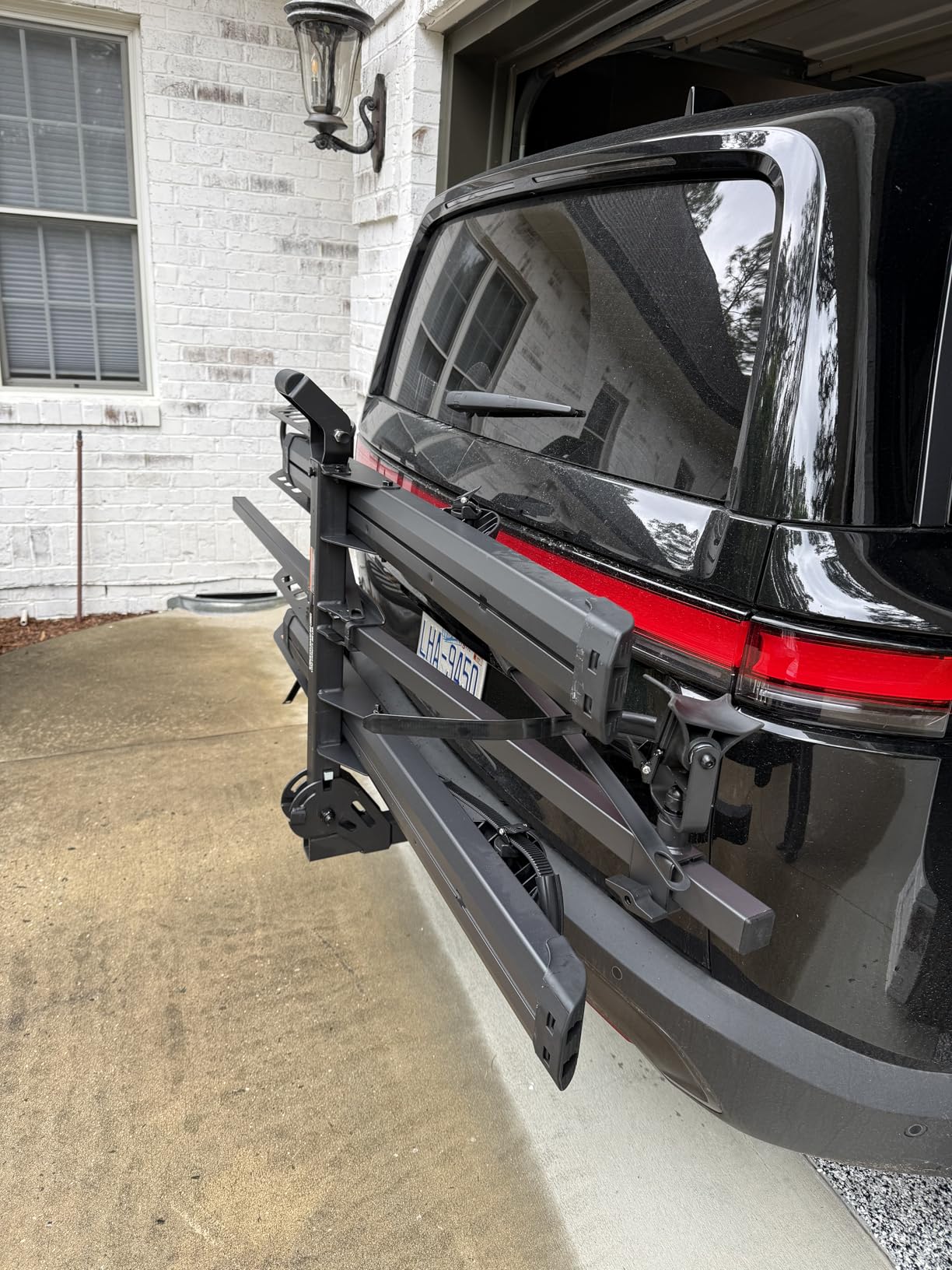 Young Electric E-Bike Rack with Ramp, Hitch 2 Bike Rack, 200 lbs Capacity Electric Bike Carrier, Foldable Platform Mount for Cars, Trucks, SUVs, Minivans, Up to 5-Inch Fat Tire for 2'' Receiver customer photo 2