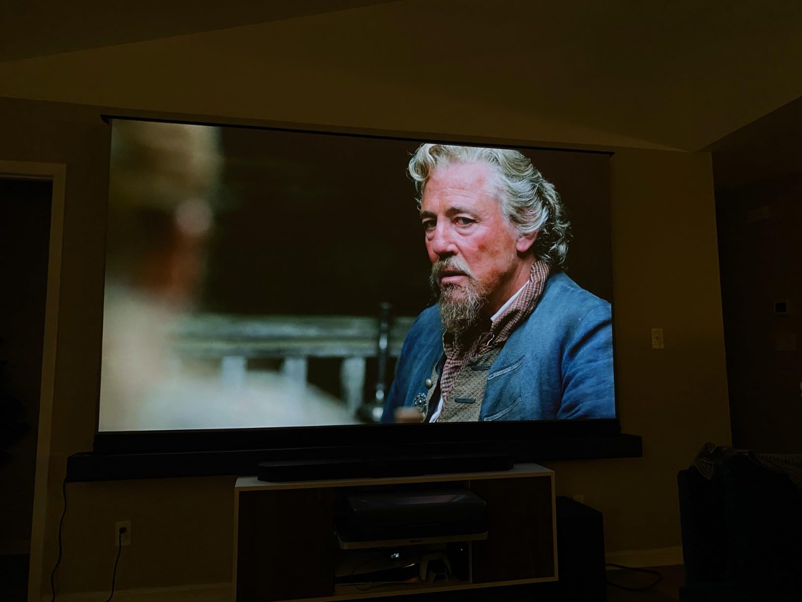 NexiGo Aurora Pro, Ultra Short Throw 4K Tri-Color Laser Projector, 2400 Lumens, Screen Adoption, Dynamic Laser Dimming, Dolby Vision & Atmos, HDR10+, HLG, Active 3D, 60W Speakers, UST TV customer photo 2