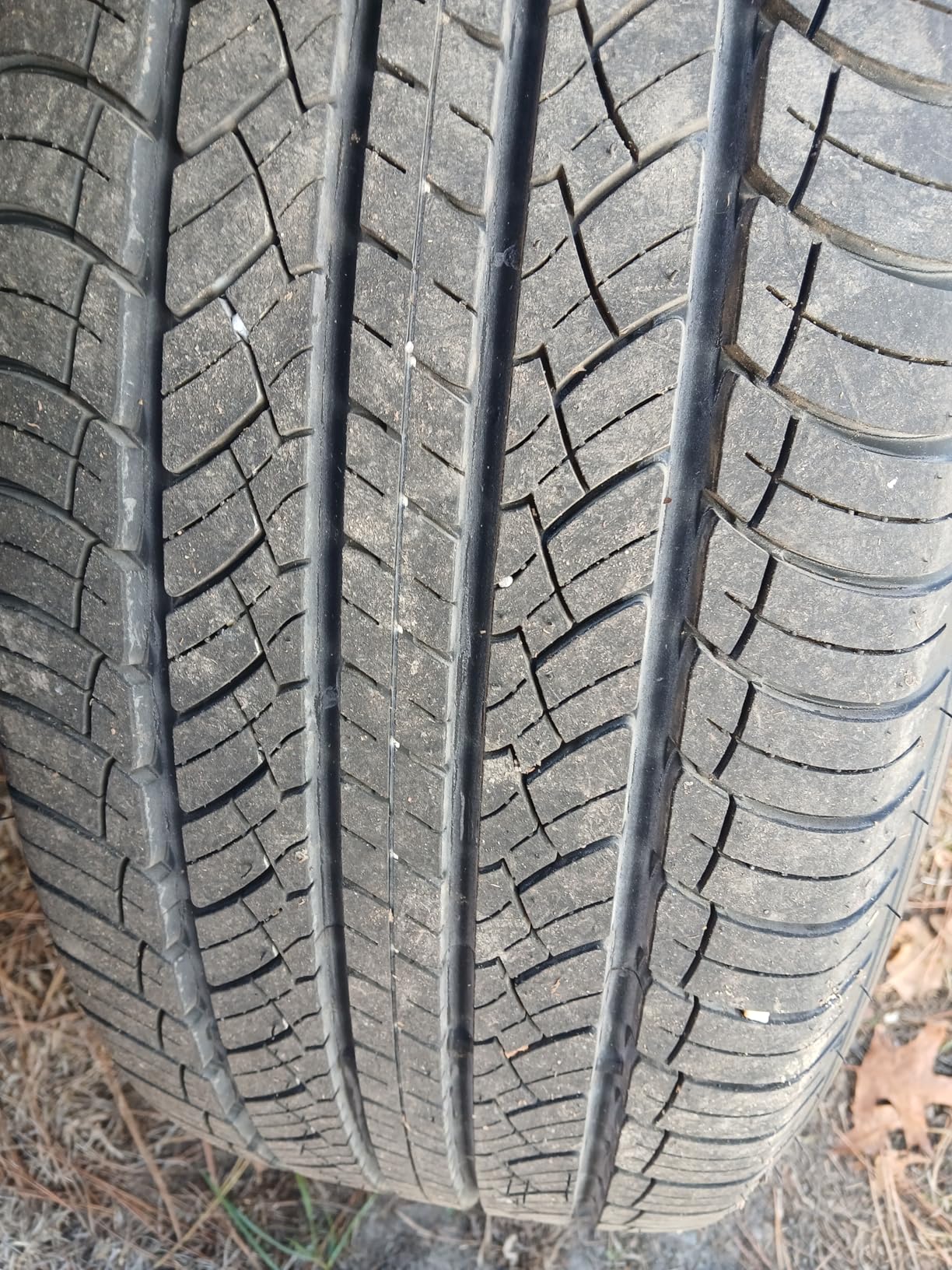 Atturo AZ600 All-Season Truck/SUV Touring Radial 245/60R18 105V customer photo 1