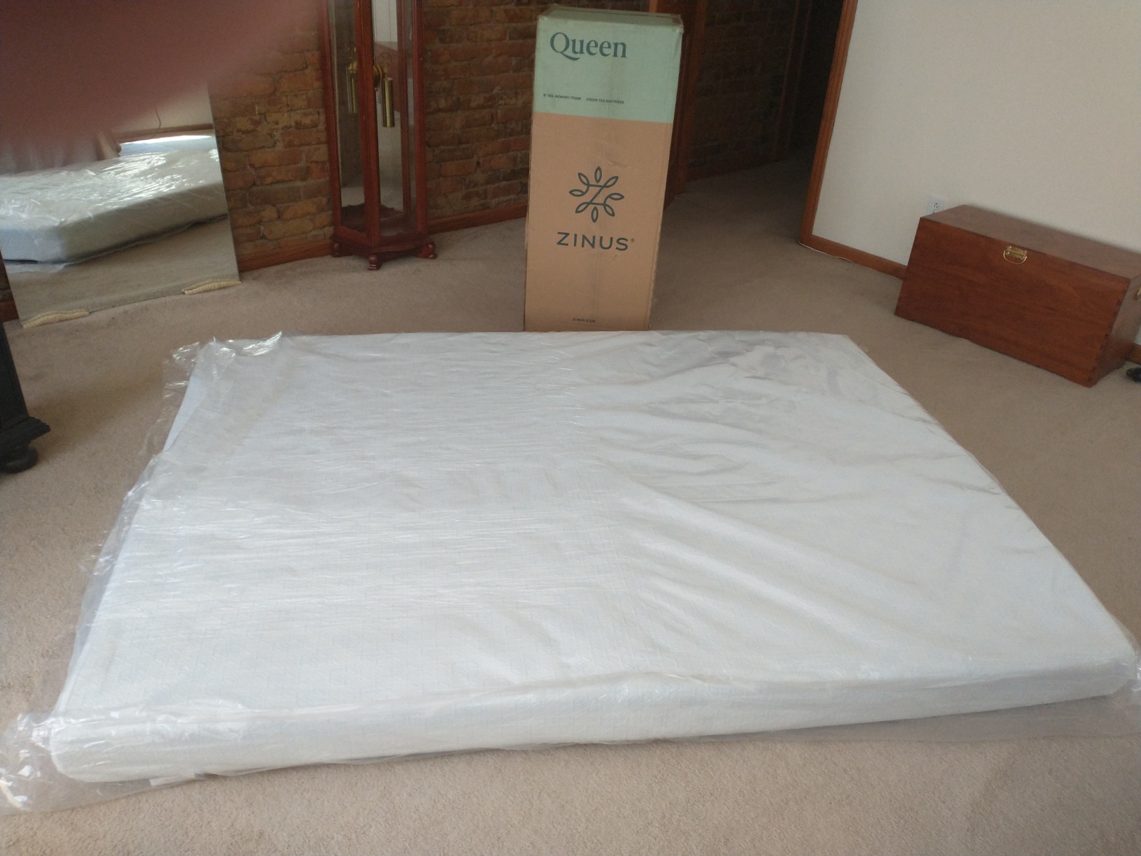 Zinus 12 Inch Green Tea Cooling Memory Foam Mattress [New Version], Queen, Fiberglass Free, Medium Firmness, Cooling Gel Foam, Certified Safe Foams & Fabric, Mattress in A Box customer photo 2