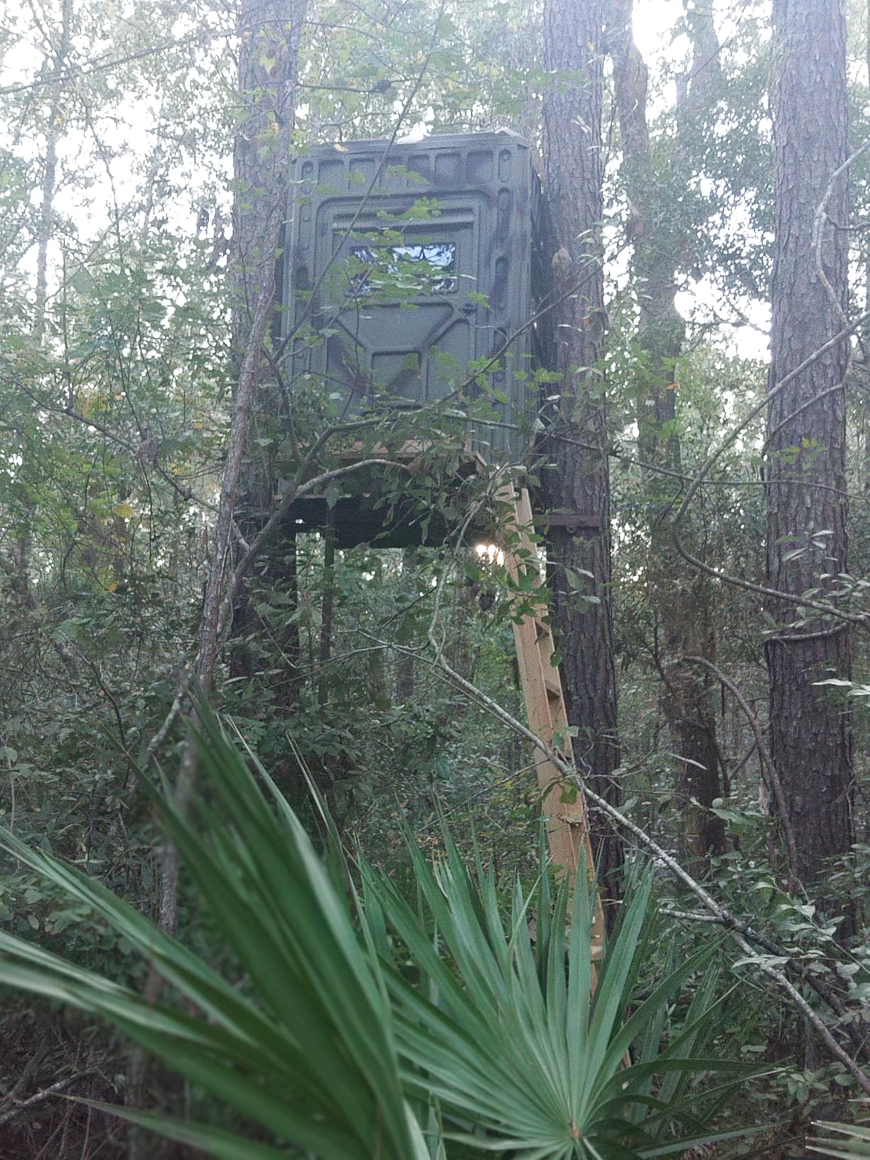 Outta Site Hunting Blind - 4 and 5 Sided High Density Plastic Hunting Blind - 1-2 and 2-3 Person Hard-Sided Ground Blind for Deer, Turkey Hunting - 360 Views - Arctic Snow Camo, Habitat Olive, Thicket Oak customer photo 2