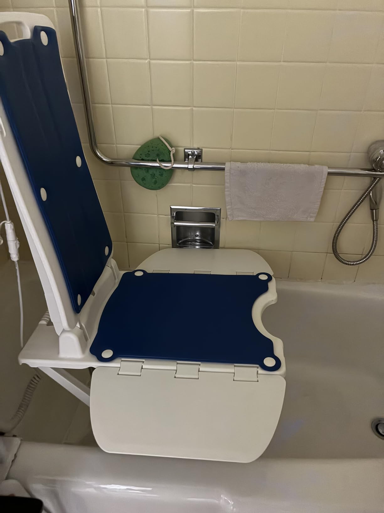 VOCIC Lightweight Electric Chair Lift, Lift Elderly from Floor, Remote Control Floor Lift, Fall Assist Devices, AX07 customer photo 1