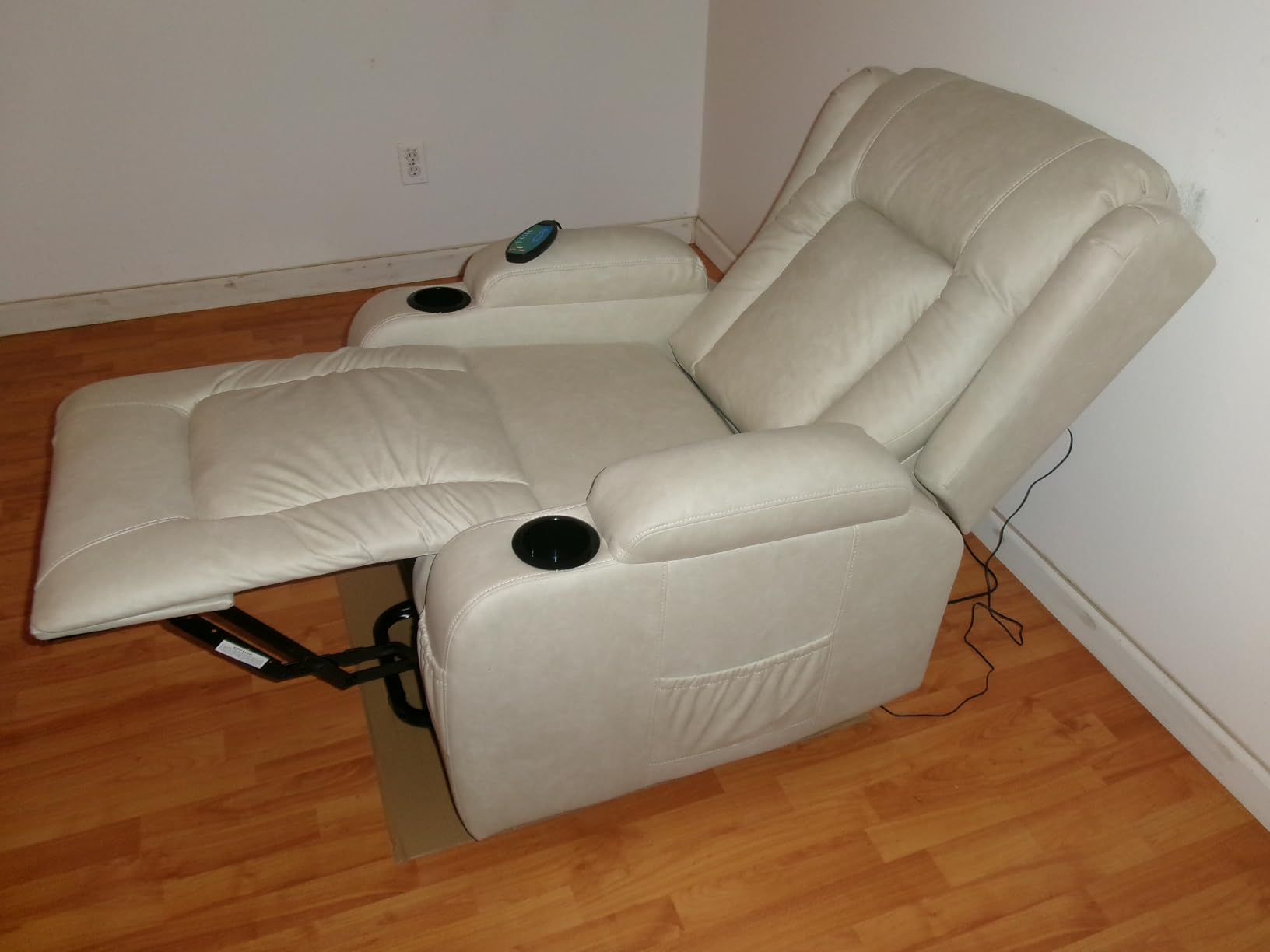 Best Choice Products PU Leather Electric Power Lift Chair, Recliner Massage Chair, Adjustable Furniture for Back, Legs w/ 3 Positions, USB Port, Heat, Cupholders, Easy-to-Reach Side Button - Gray customer photo 2