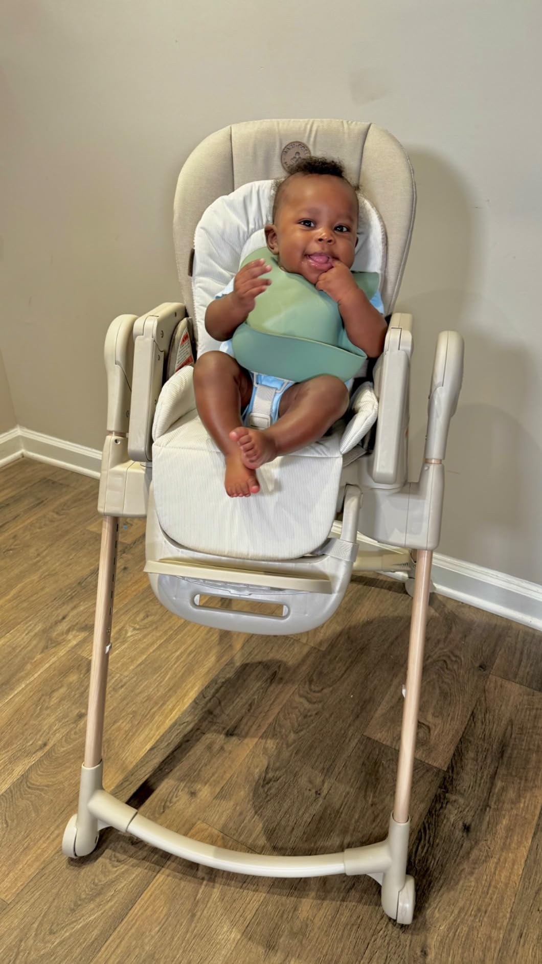 Maxi-Cosi Minla 6-in-1 High Chair for Babies & Toddlers, Portable Foldable Highchair, EcoCare Fabric, 9 Heights, 5 Reclines, 4 Tray Positions, Classic Oat customer photo 1