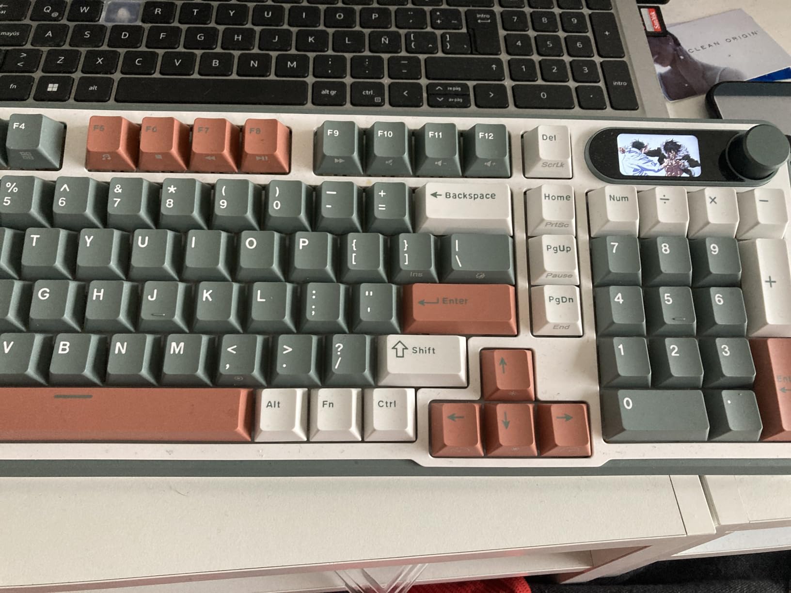 RK ROYAL KLUDGE S98 Mechanical Keyboard w/Smart Display & Knob customer photo 1