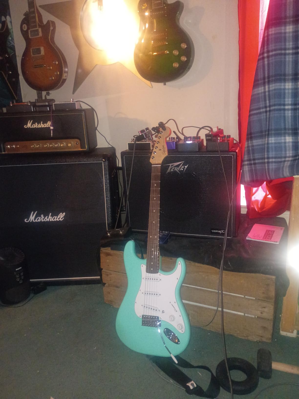 Fender Squier Debut Series Stratocaster Electric Guitar - Black customer photo 1