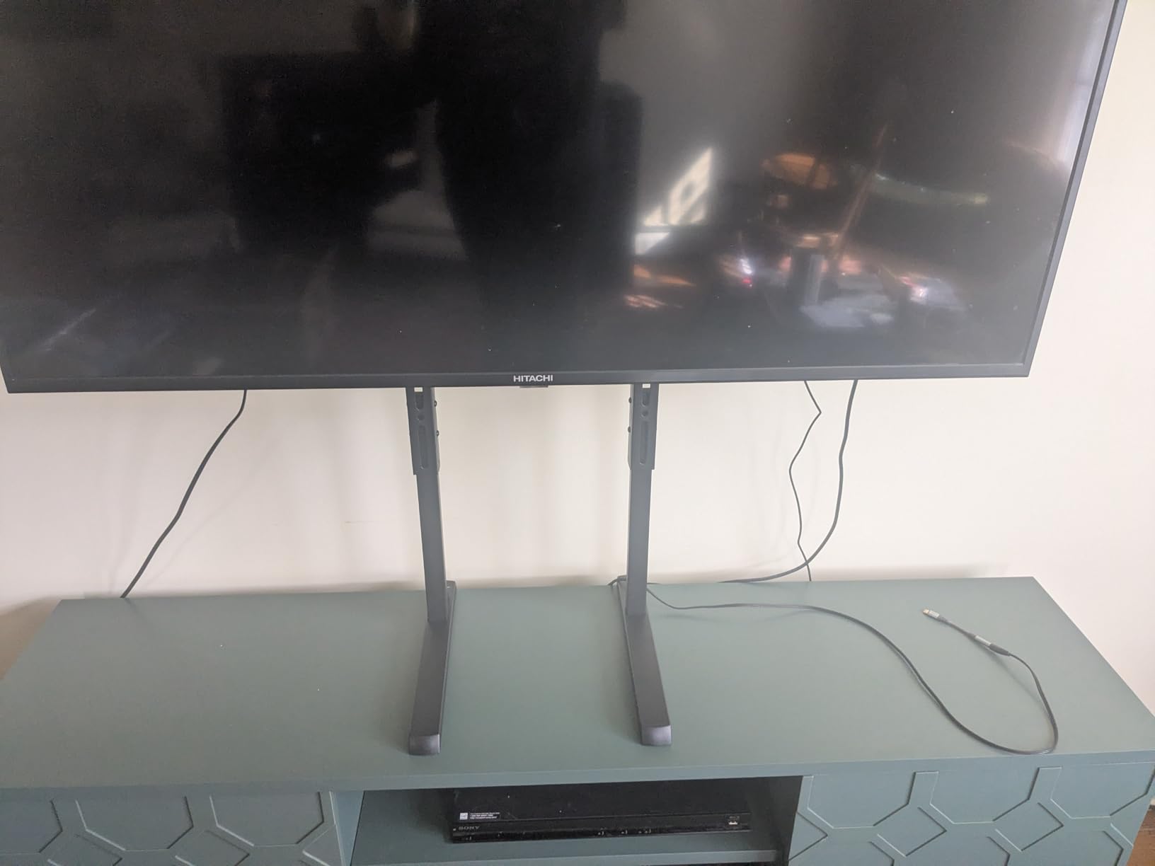 Rfiver Table Top TV Stand with Height Adjustable TV Legs, TV Stands Base with Cable Management for Most 37 to 86 90 Inch Flat or Curved TVs, Steel TV Feet Holds up to 150 lbs, Max VESA 800x600mm customer photo 1